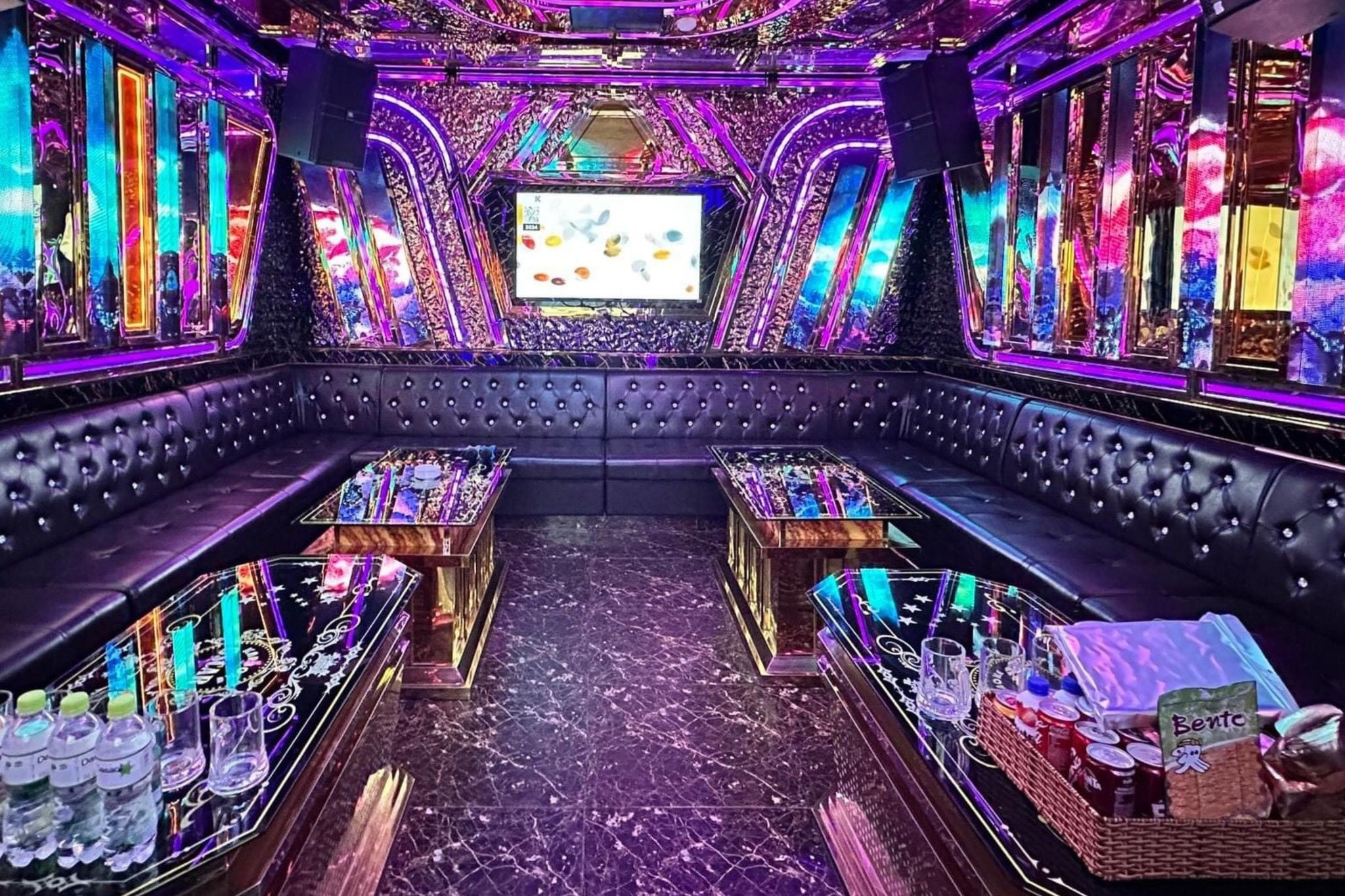 Karaoke Baly - 491 Lê Văn Quới