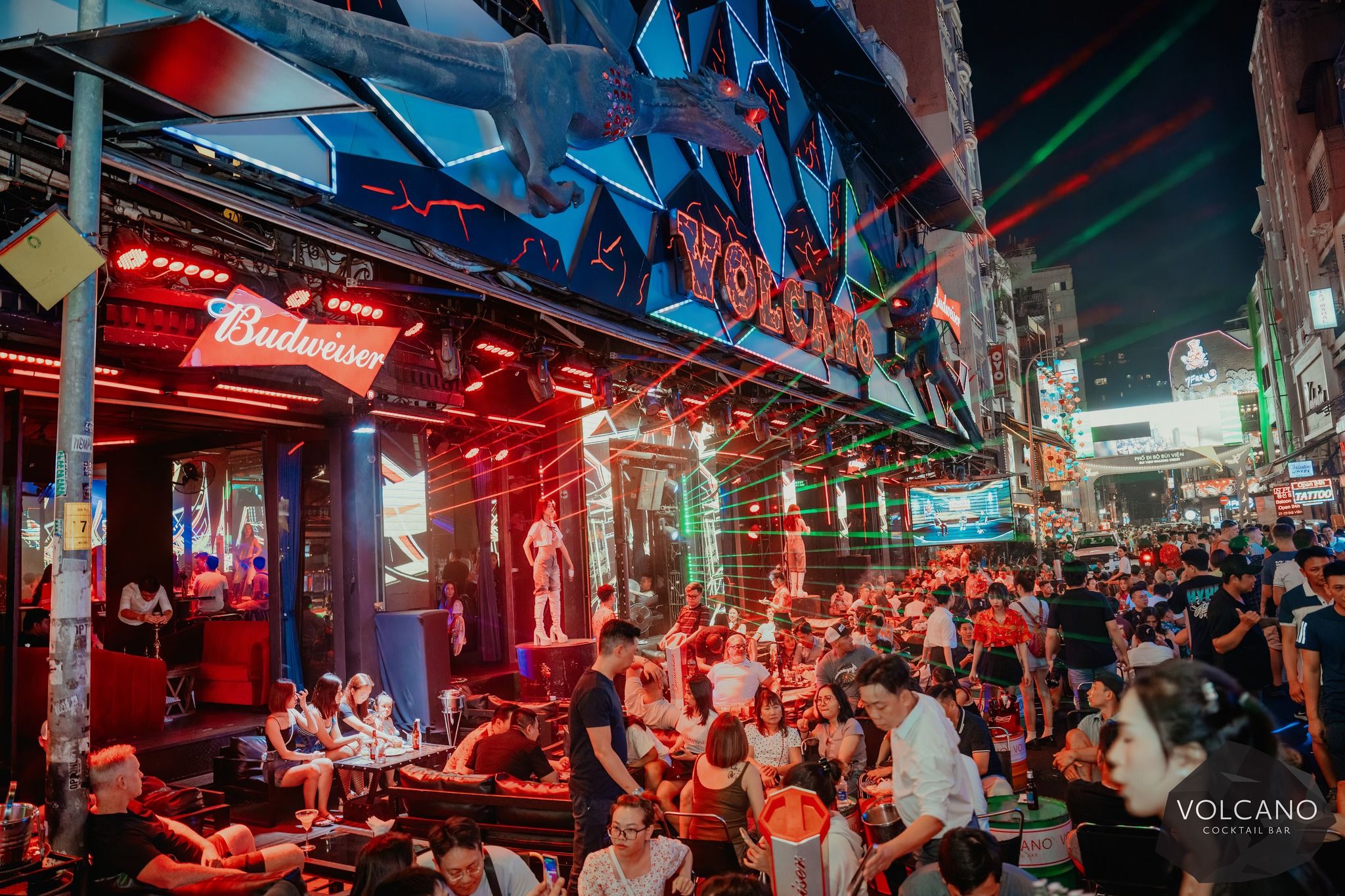 Volcano Bar & Lounge - 70 Bùi Viện