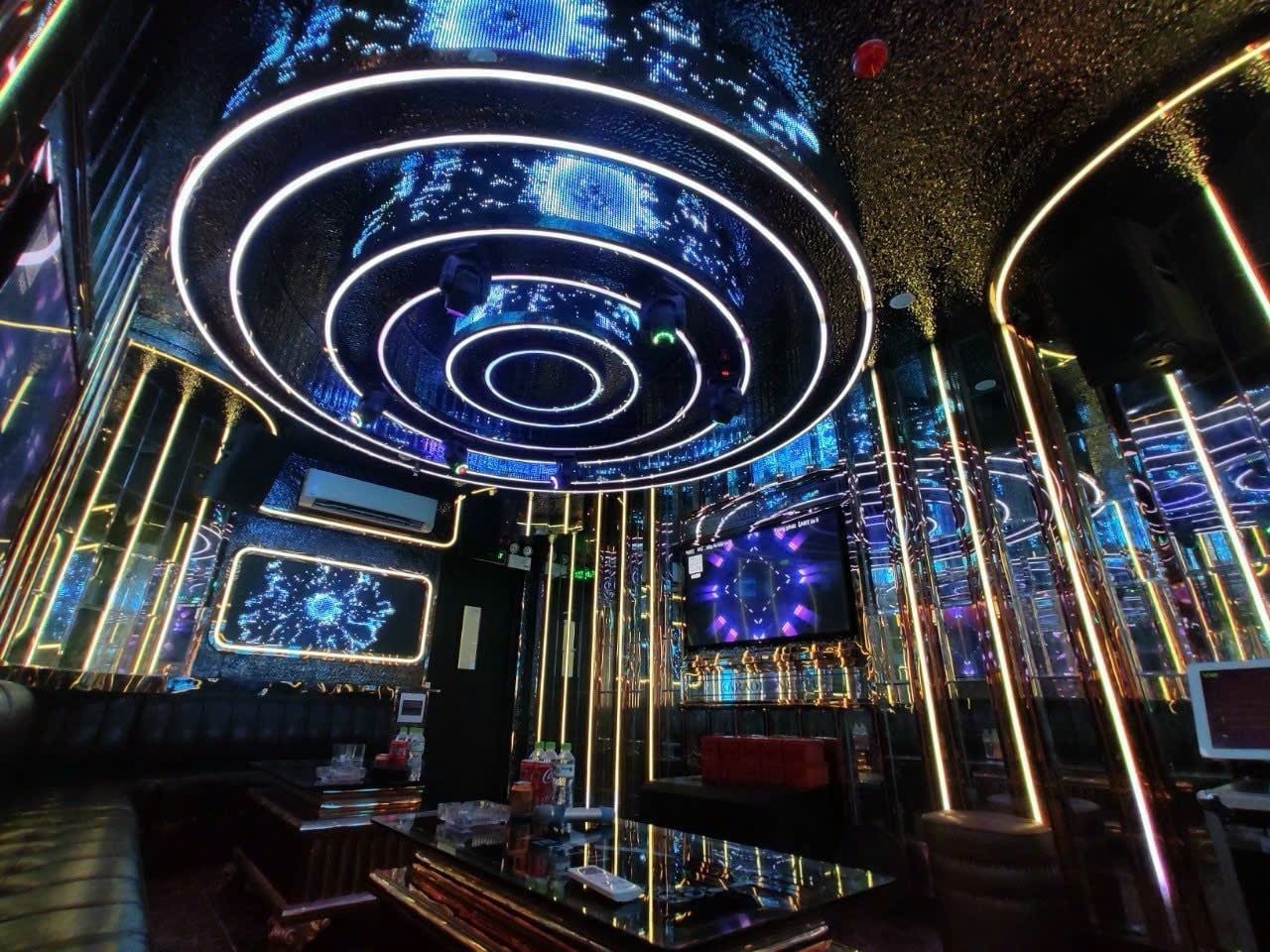 Karaoke Vertu - 306 Trần Khát Chân