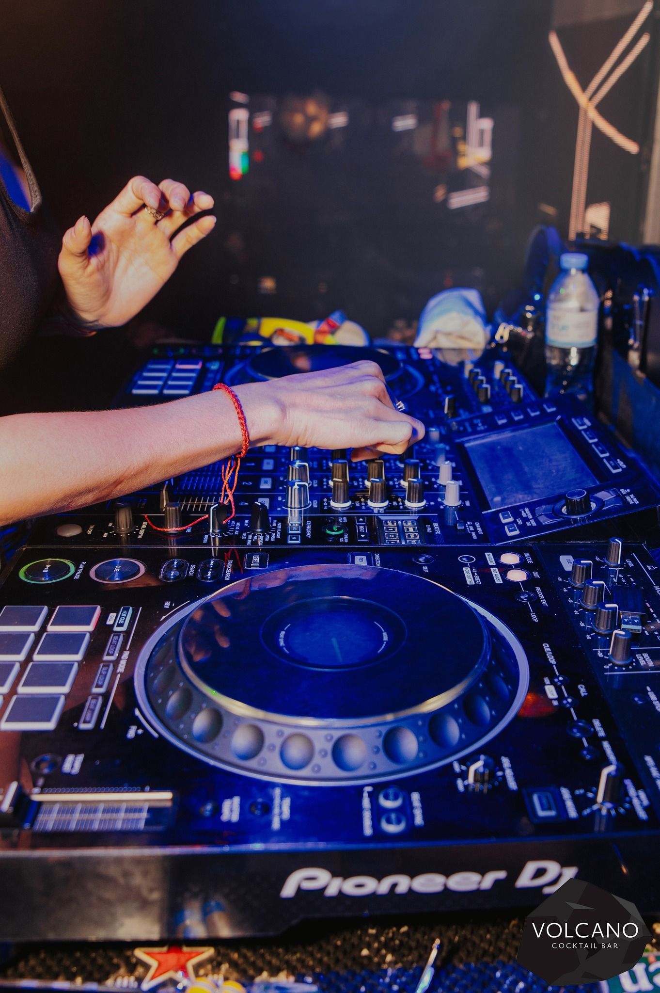 Volcano Bar & Lounge - 70 Bùi Viện