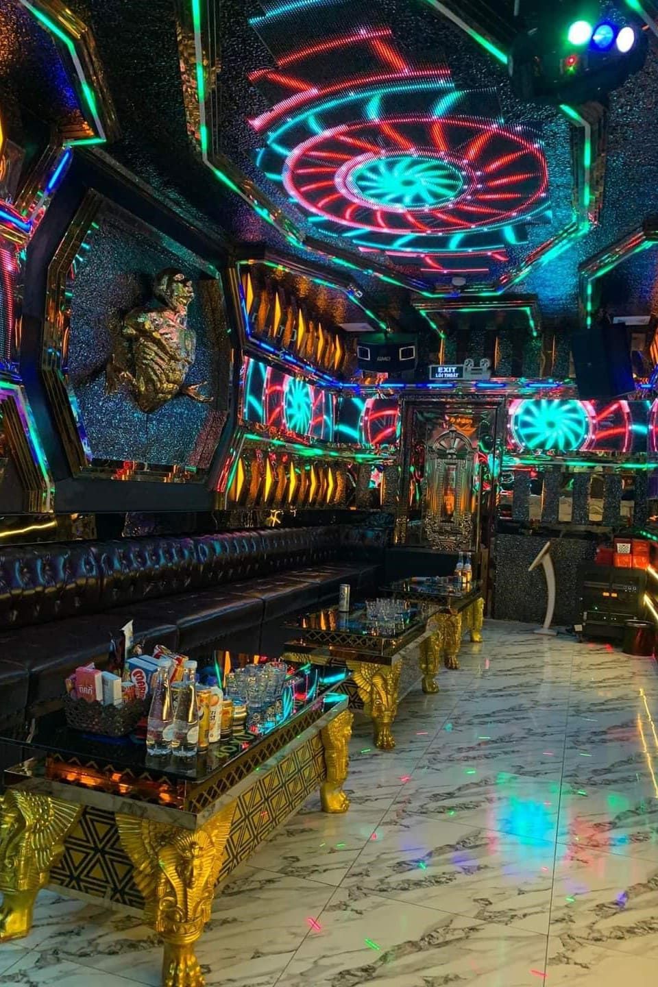 Karaoke Apollo - 40 Xuân La