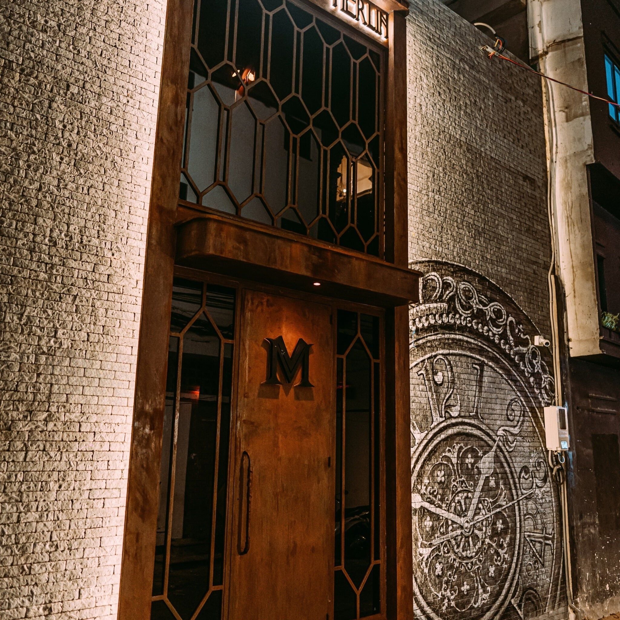 Hầm Rượu ROMA - 108 Nguyễn Văn Khối