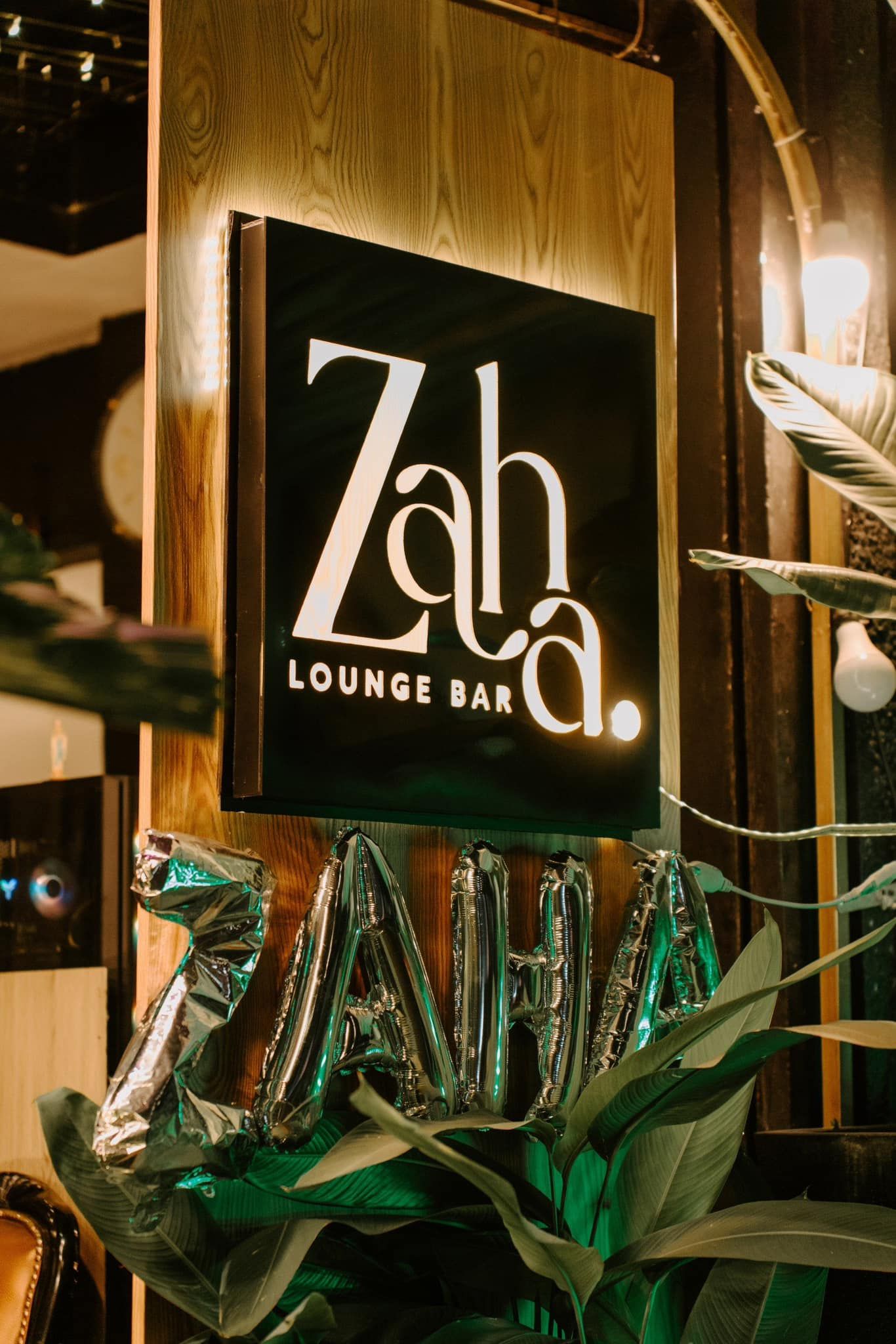 Zaha Lounge Bar - 2 Đô Đốc Long