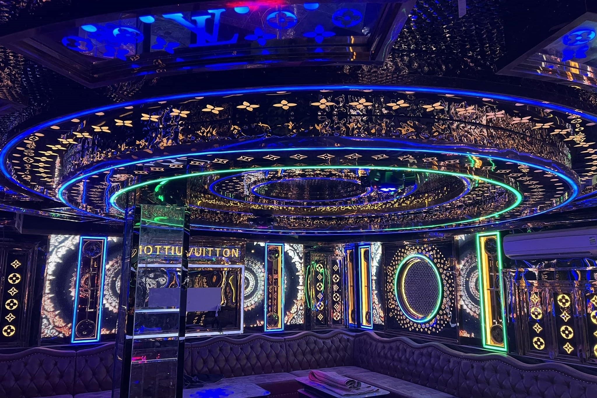 Karaoke Las Vegas - 1 Nguyễn Khánh Toàn