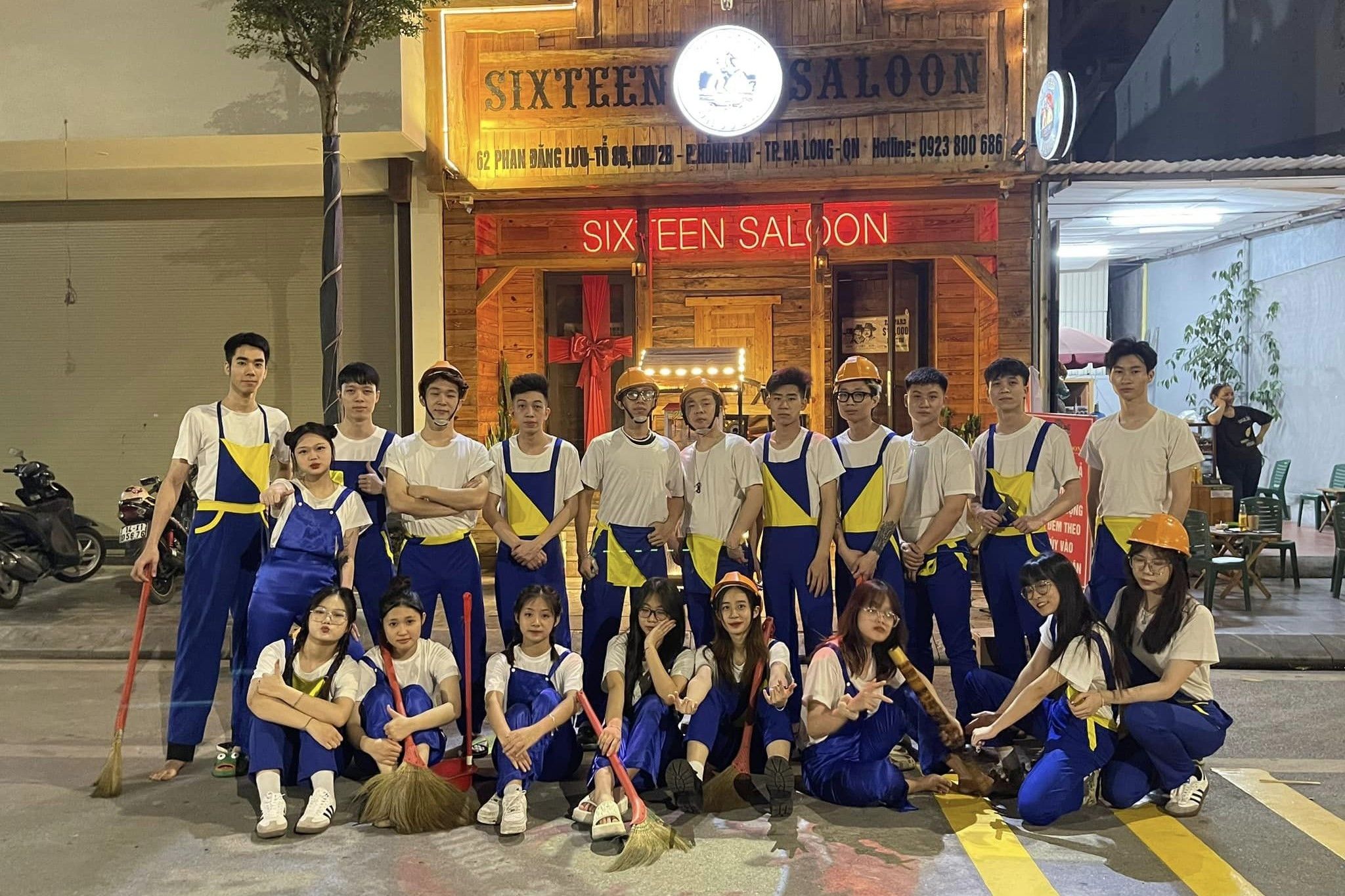 Sixteen Saloon - 62 Phan Đăng Lưu