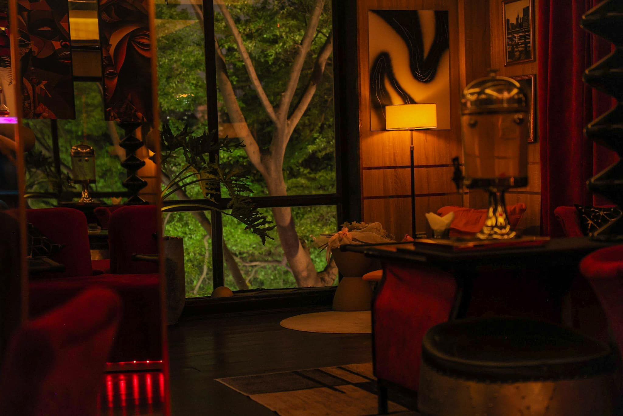 Zaha Lounge Bar - 2 Đô Đốc Long