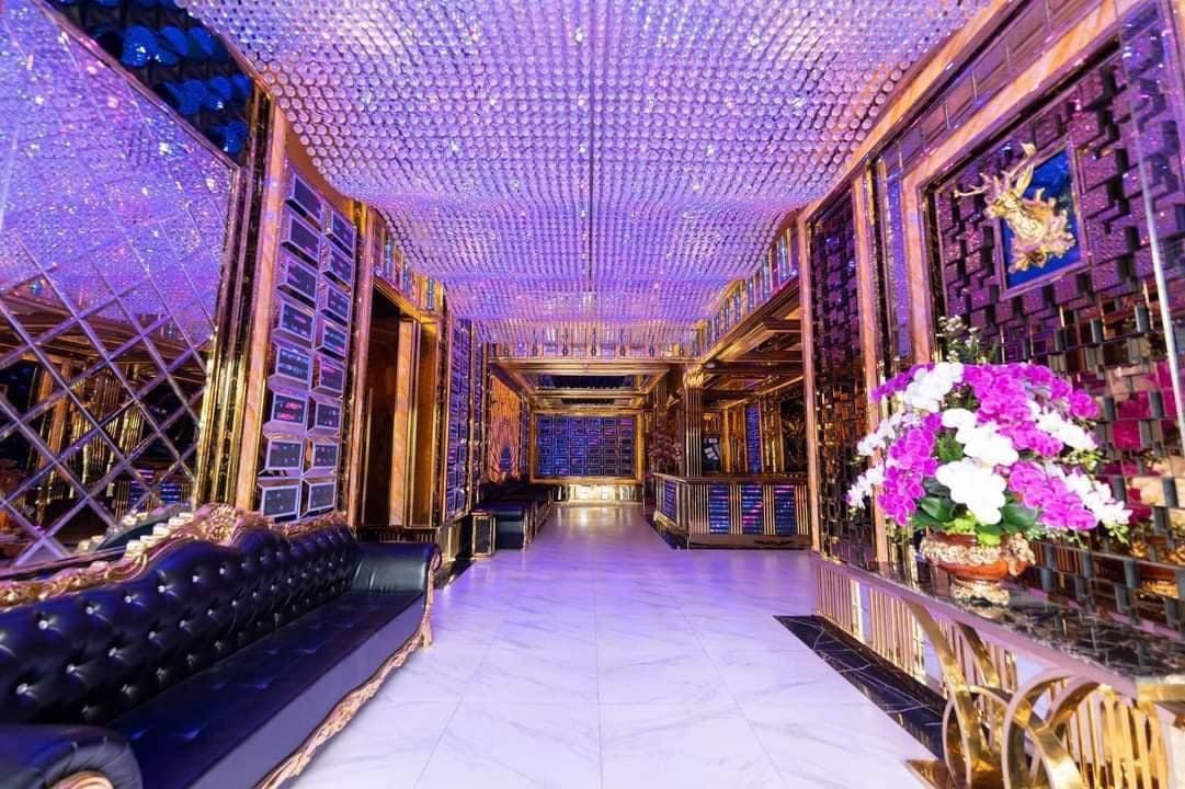 Karaoke C.E.O - 7 Nguyễn Tất Thành
