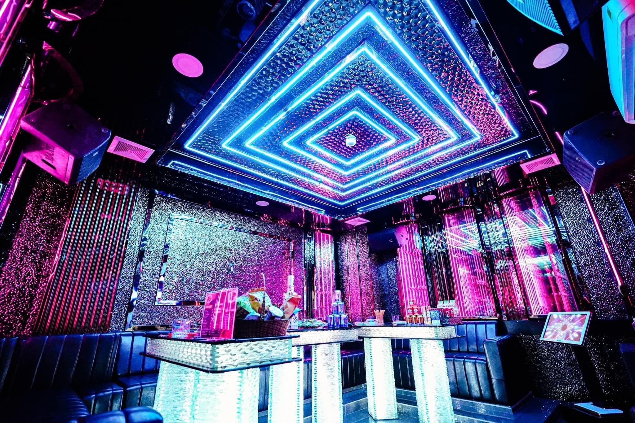 Karaoke Amazon - 119 - 121 Tân Sơn Nhì