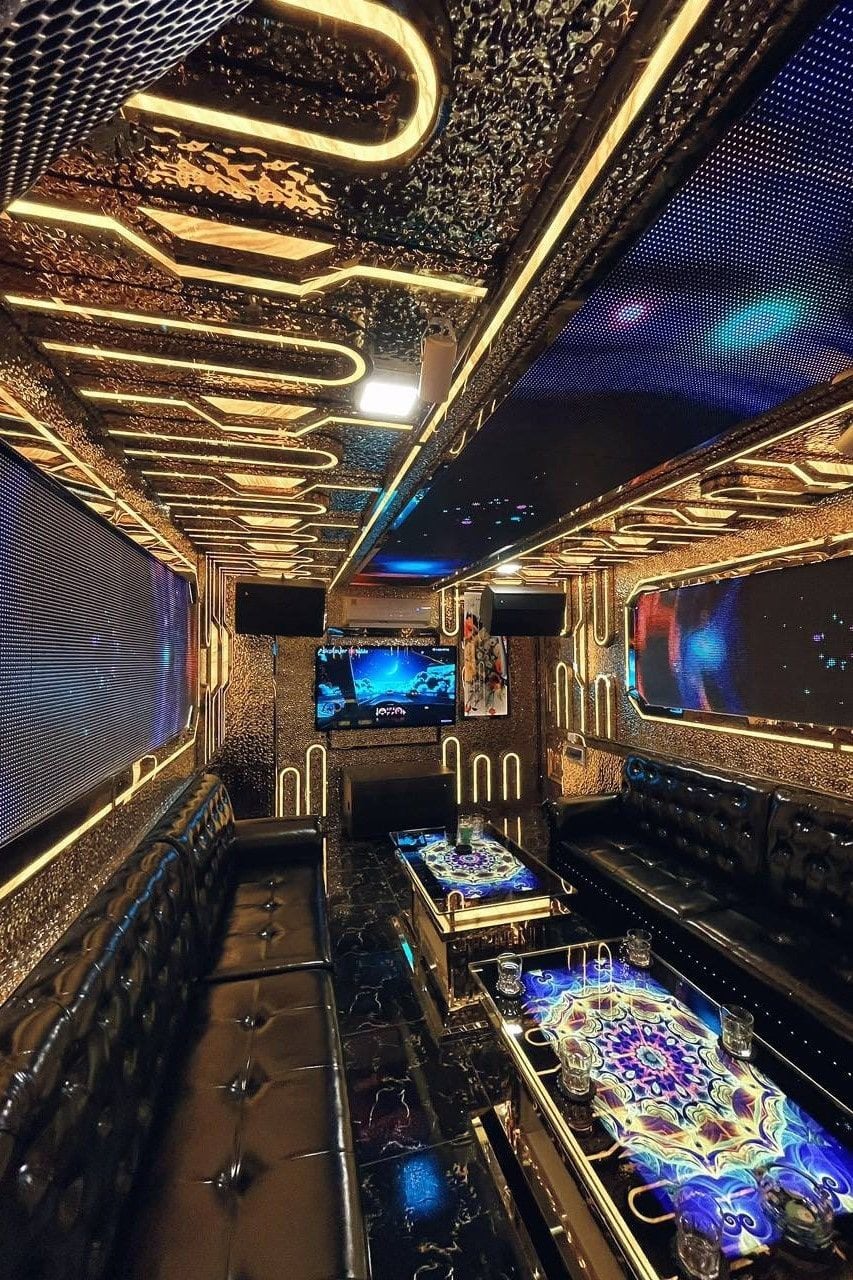 Karaoke Luxury - 21 Bùi Thị Xuân