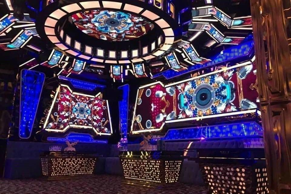 Karaoke Đảo Mây - 242 Phương Quan