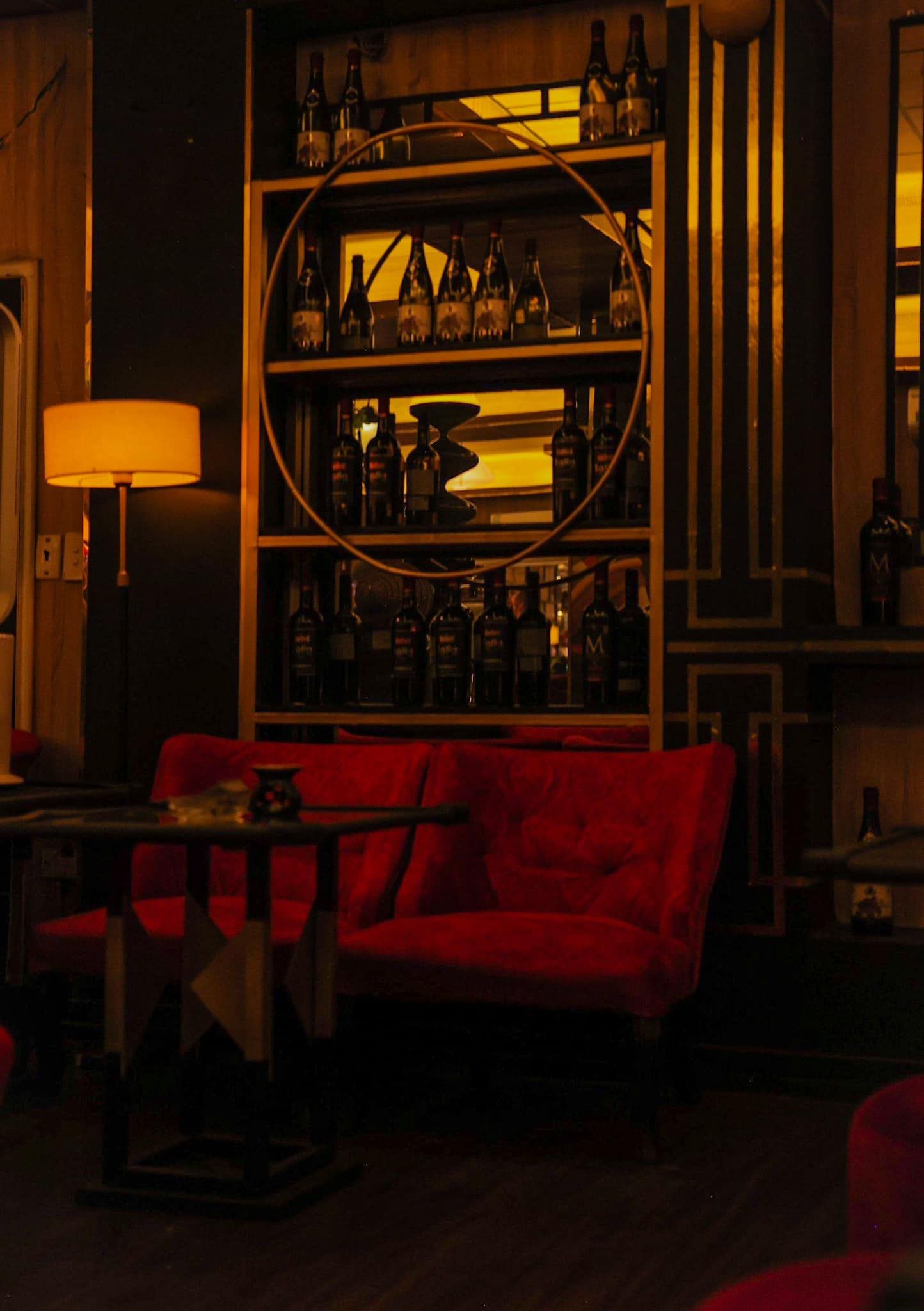 Zaha Lounge Bar - 2 Đô Đốc Long