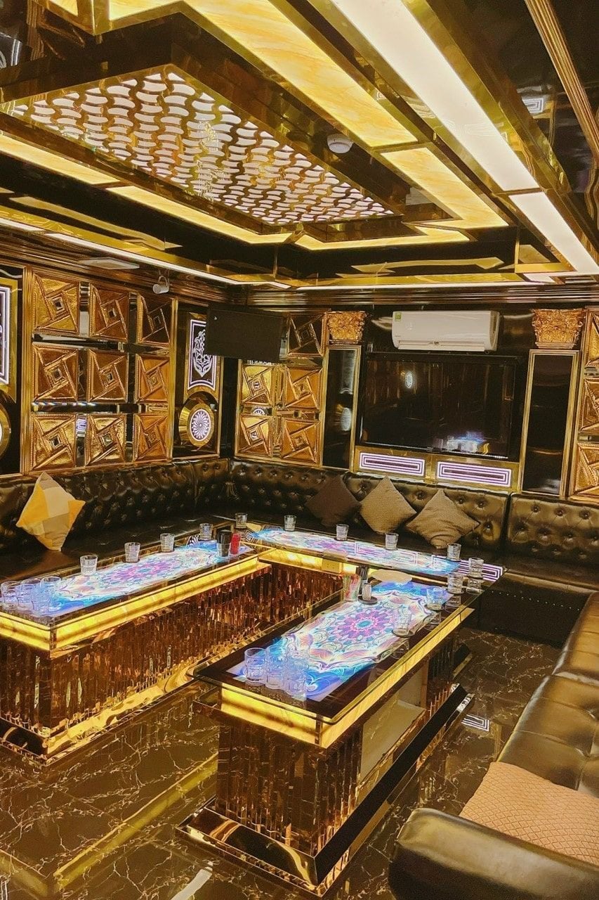 Karaoke Luxury - 21 Bùi Thị Xuân