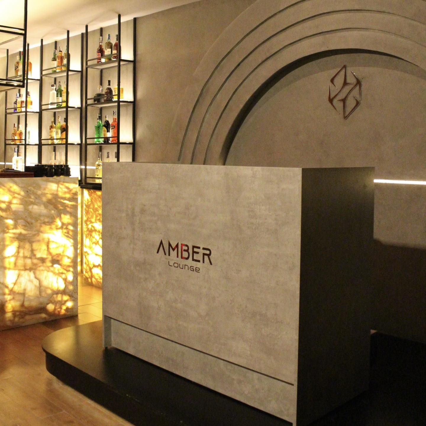 AMBER Lounge - 64 Tôn Thất Thiệp