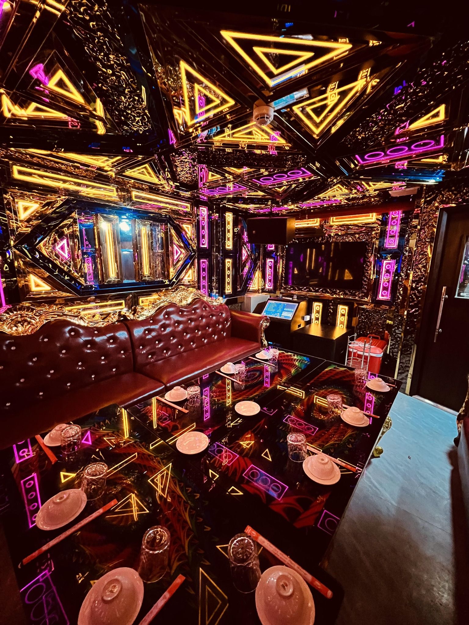 Karaoke Đại Dương - 97 - 98 Trương Định
