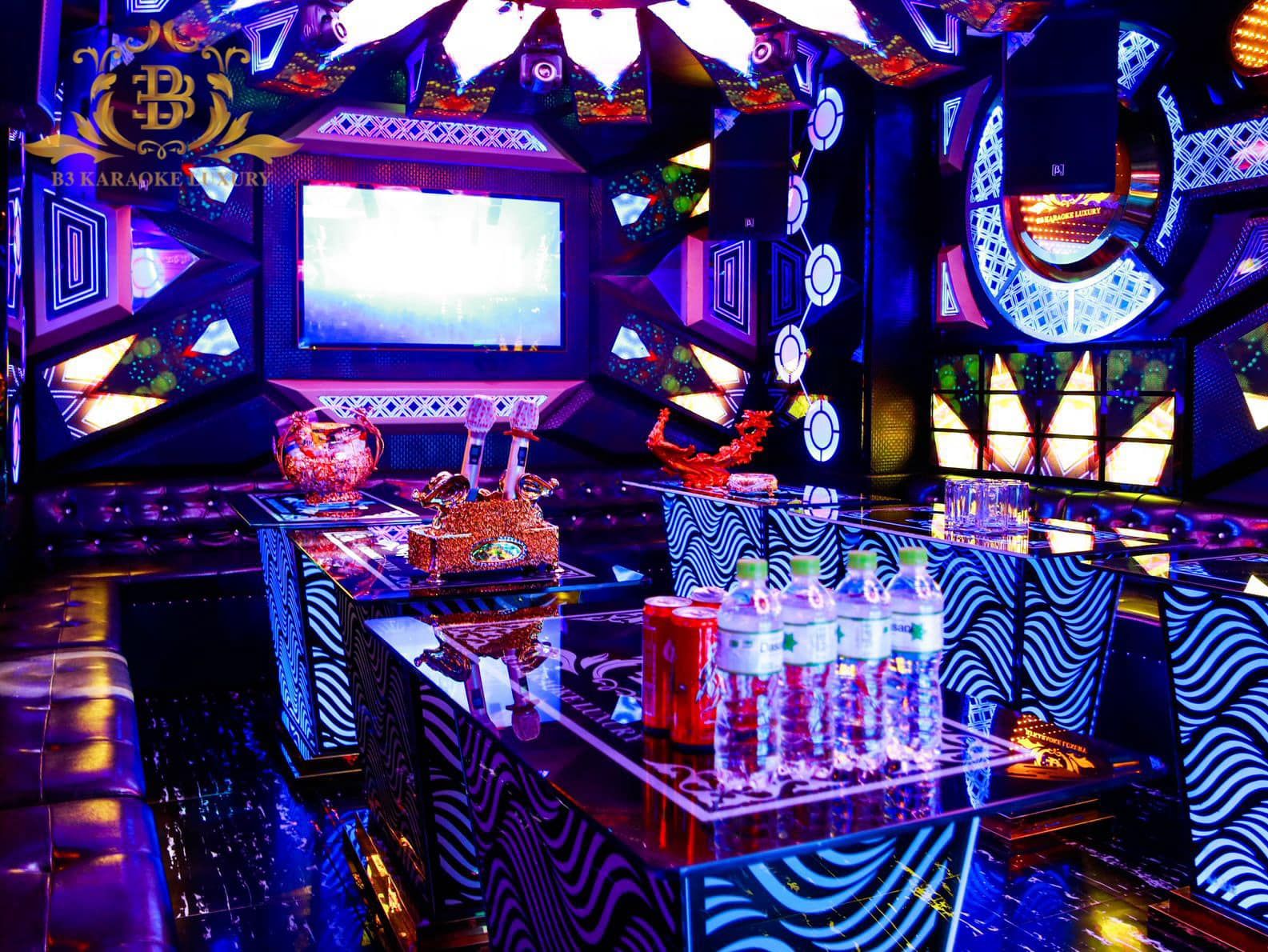 Karaoke Luxury - 215 Tăng Nhơn Phú