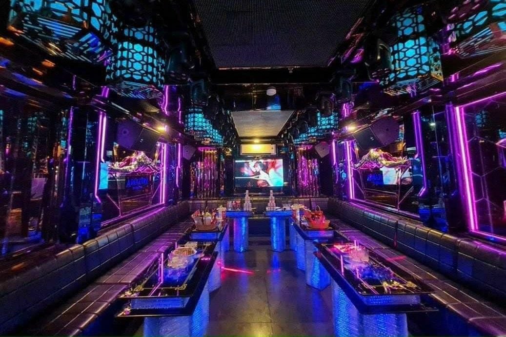 Karaoke Amazon - 119 - 121 Tân Sơn Nhì