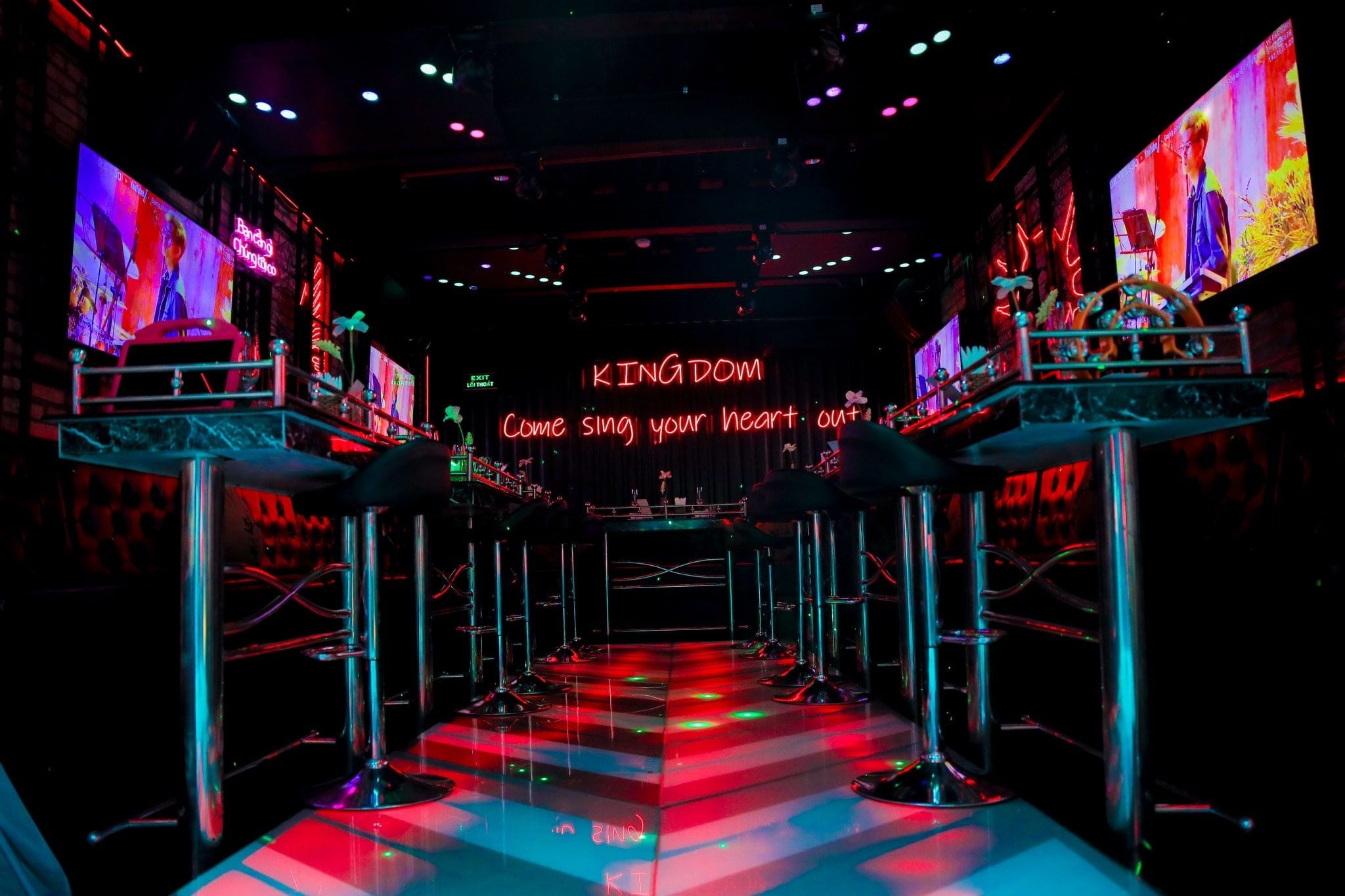 Karaoke Kingdom - 67 Phạm Viết Chánh