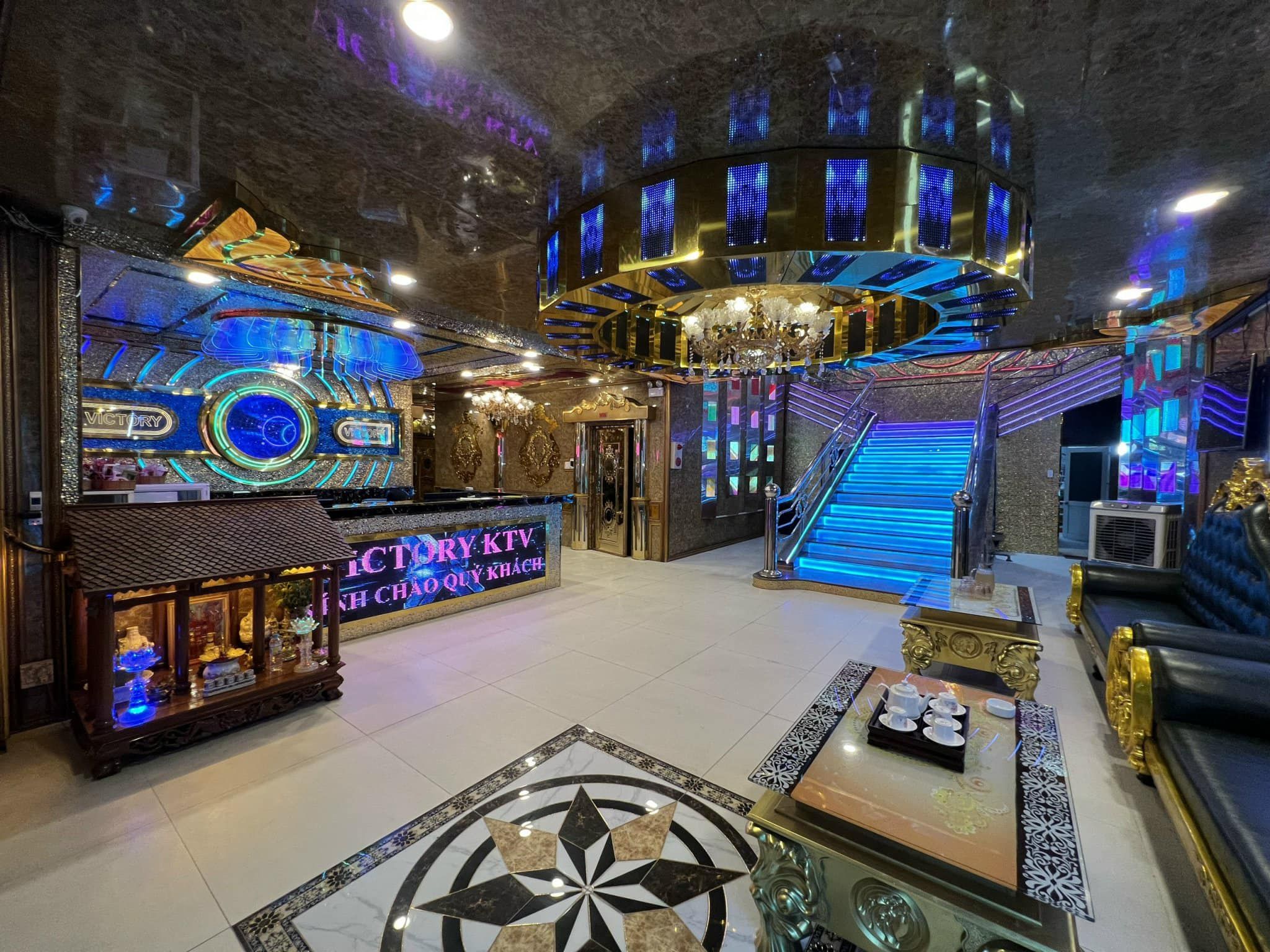 Karaoke Newsky - 16 Ngã tư Vạn Phúc