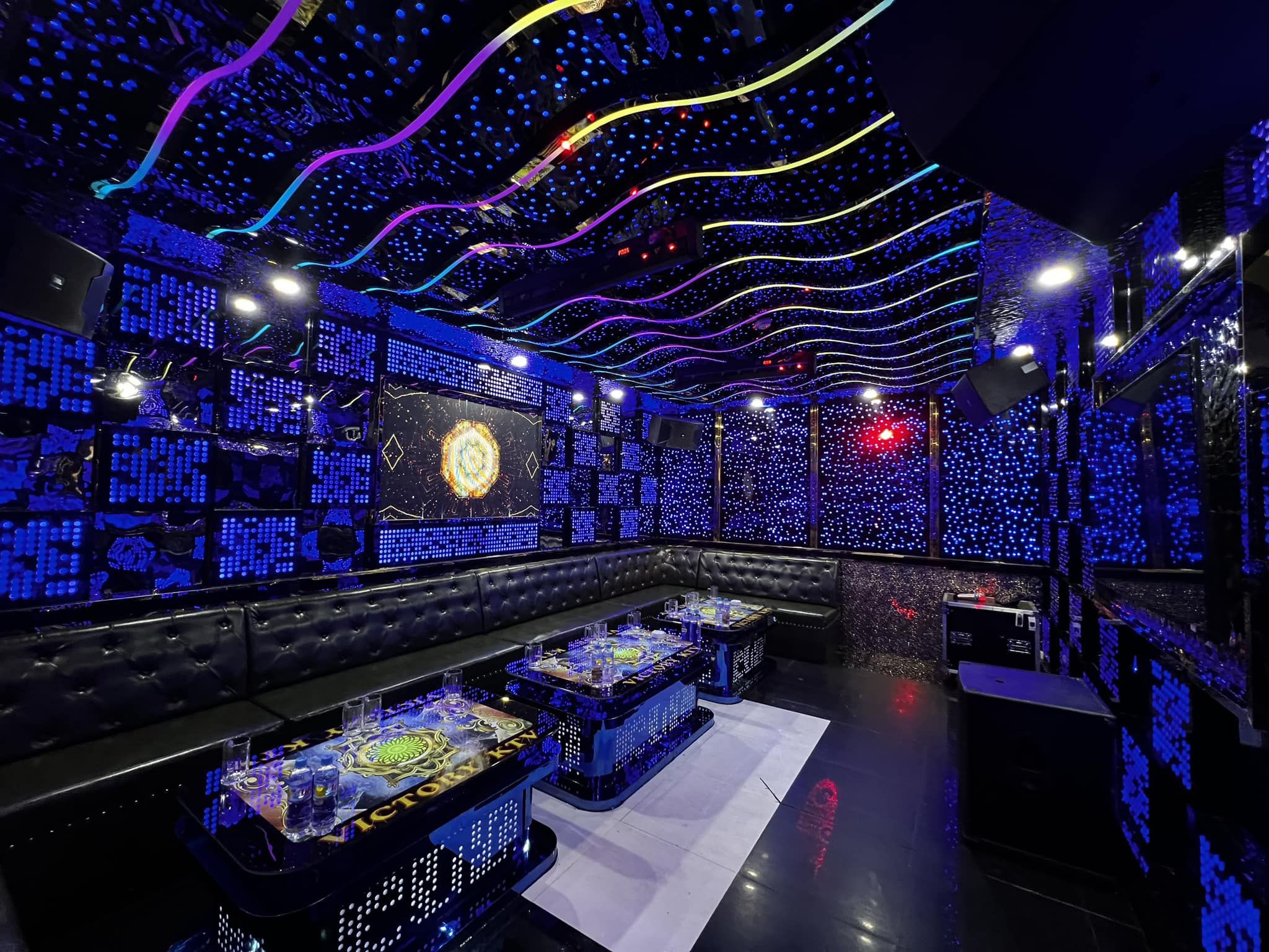 Karaoke Eden Paradise - 165/76 Nguyễn Thái Bình