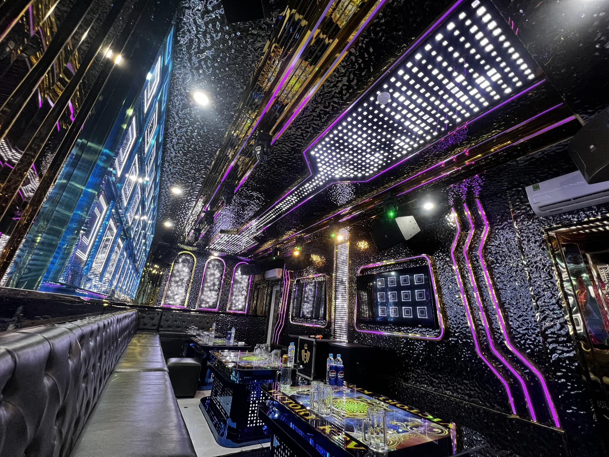 Karaoke Newsky - 16 Ngã tư Vạn Phúc