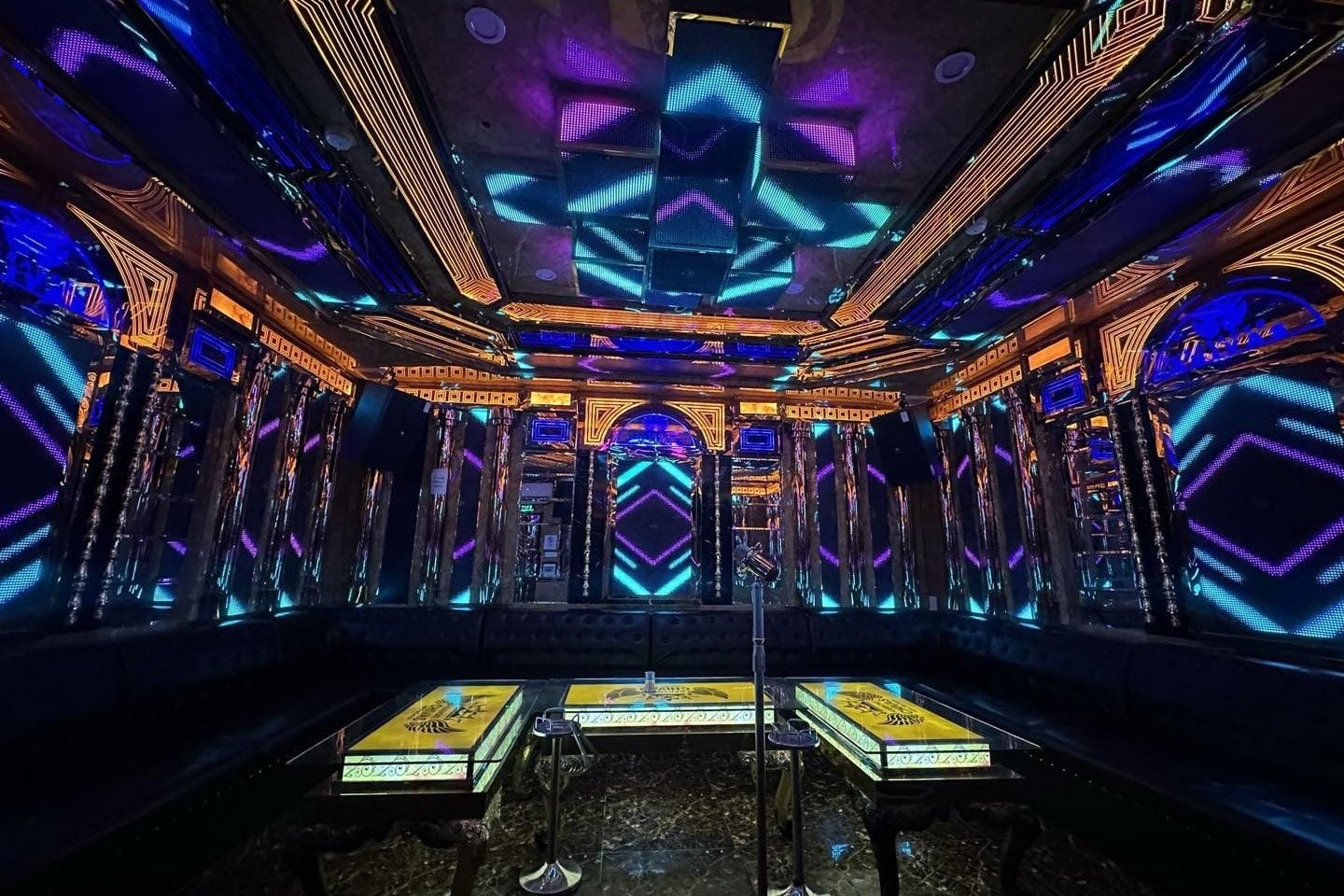 Karaoke Chivas - 17 Văn Tiến Dũng