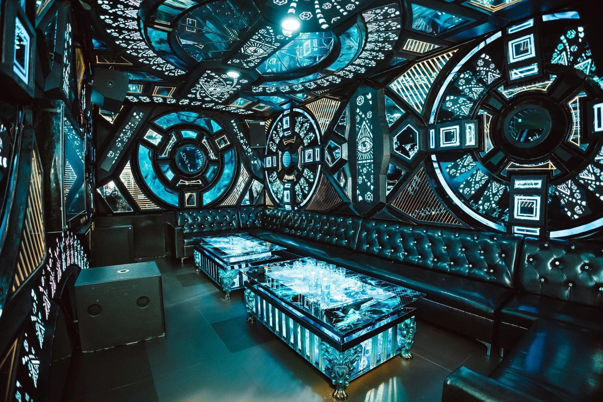 Karaoke Gold Star - 142 Lê Văn Thọ