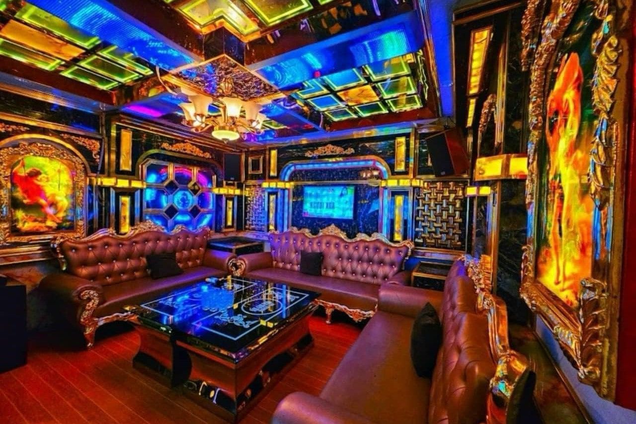 Karaoke A99 - 141 Vân Côn