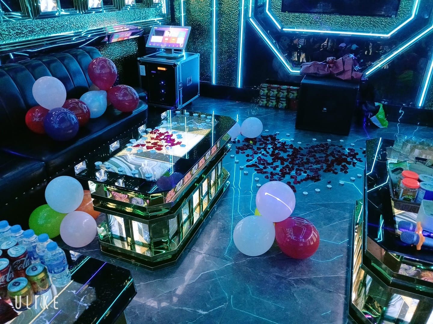 Karaoke Dragon - 72 Nguyễn Khang