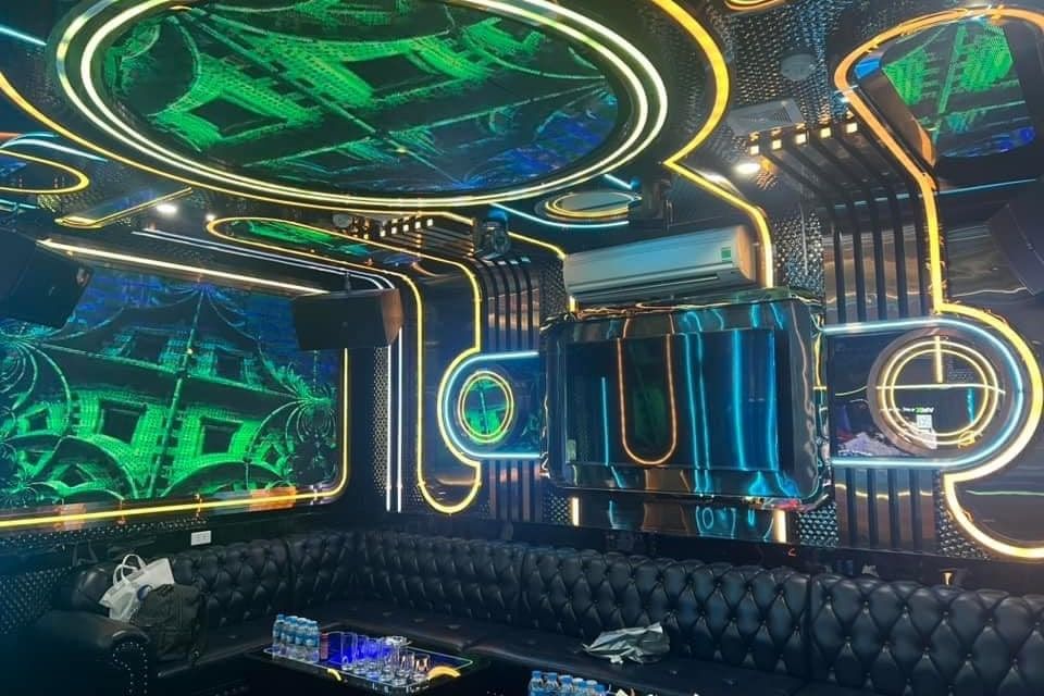 Karaoke Gold Club - 15 Nam Đồng