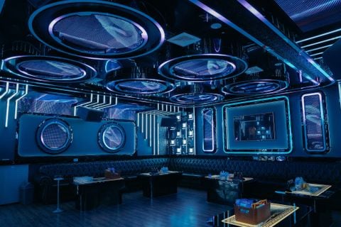 Karaoke Pha Lê - 92 Ký Con