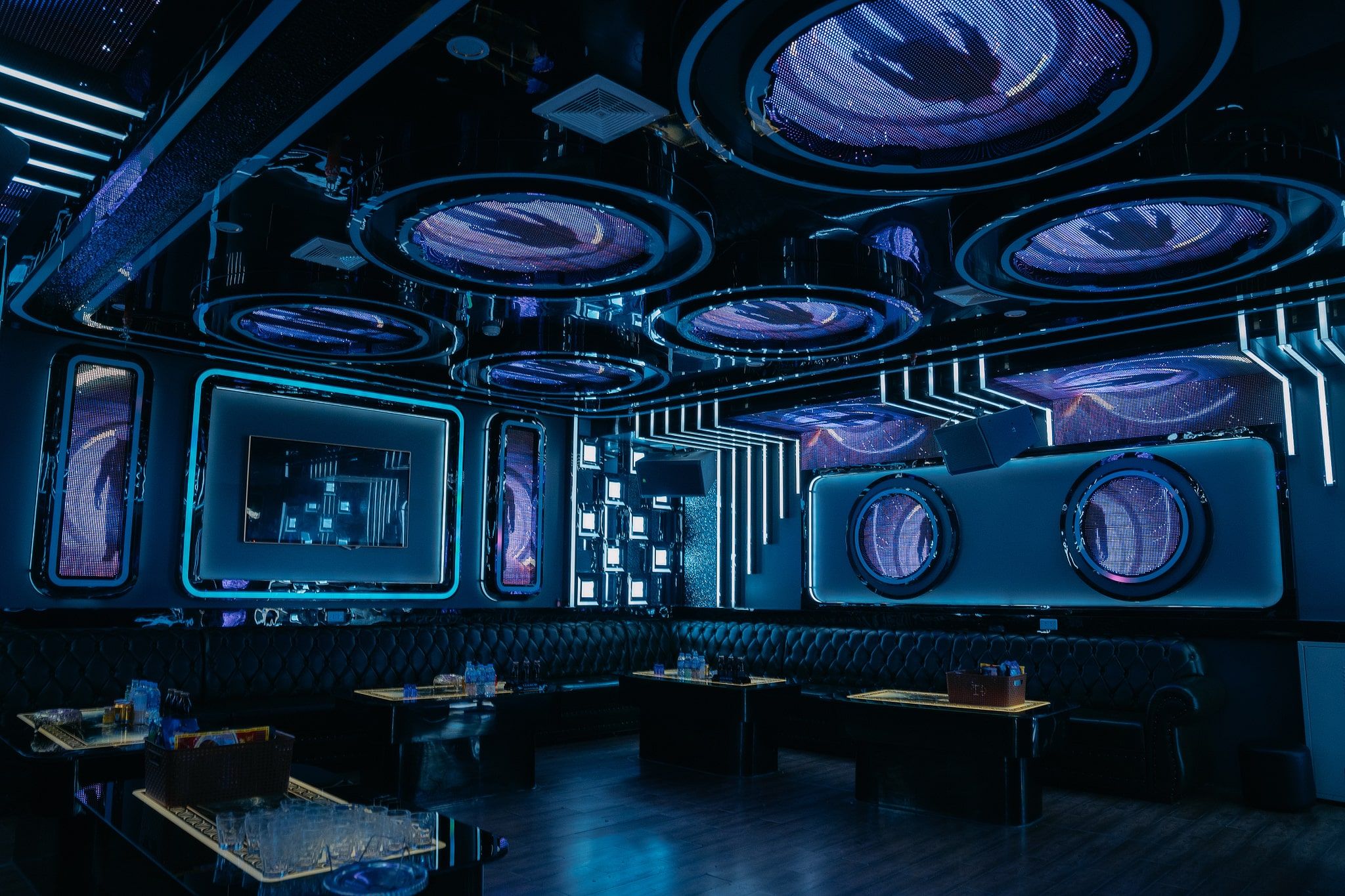 Karaoke Zozo - 12 Trần Kim Xuyến