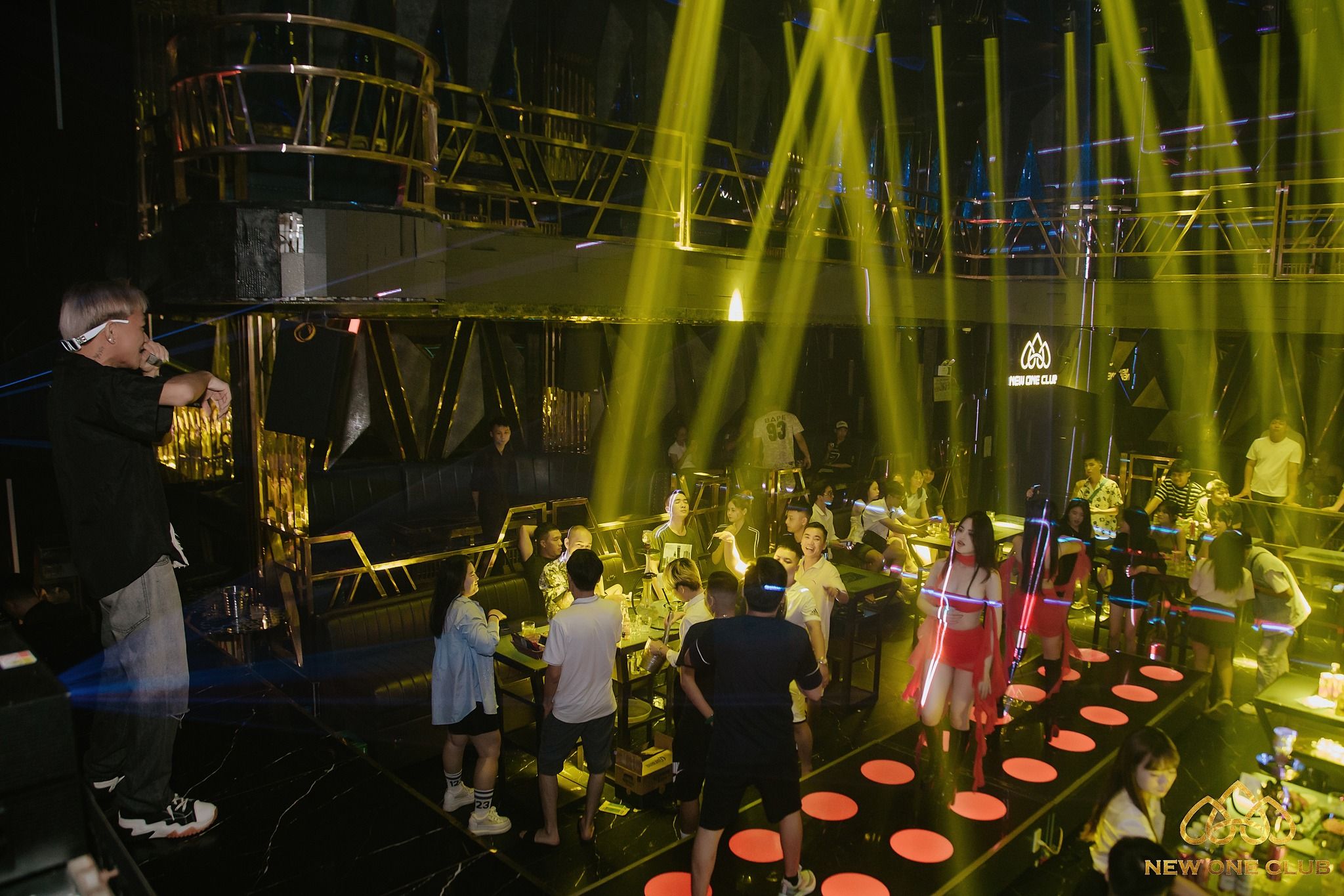 NewOne Club - 30 Núi Ngọc