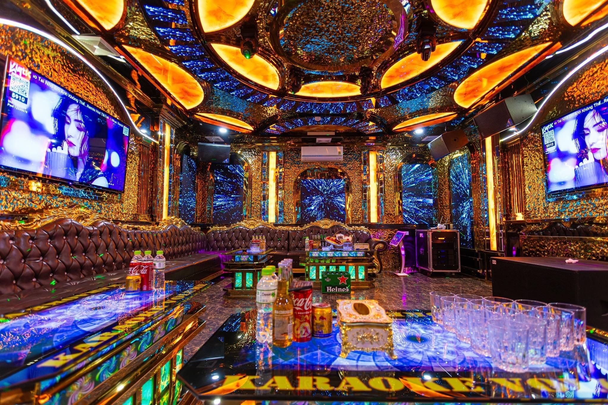 Karaoke Phi Thuyền Club - Cù Sơn