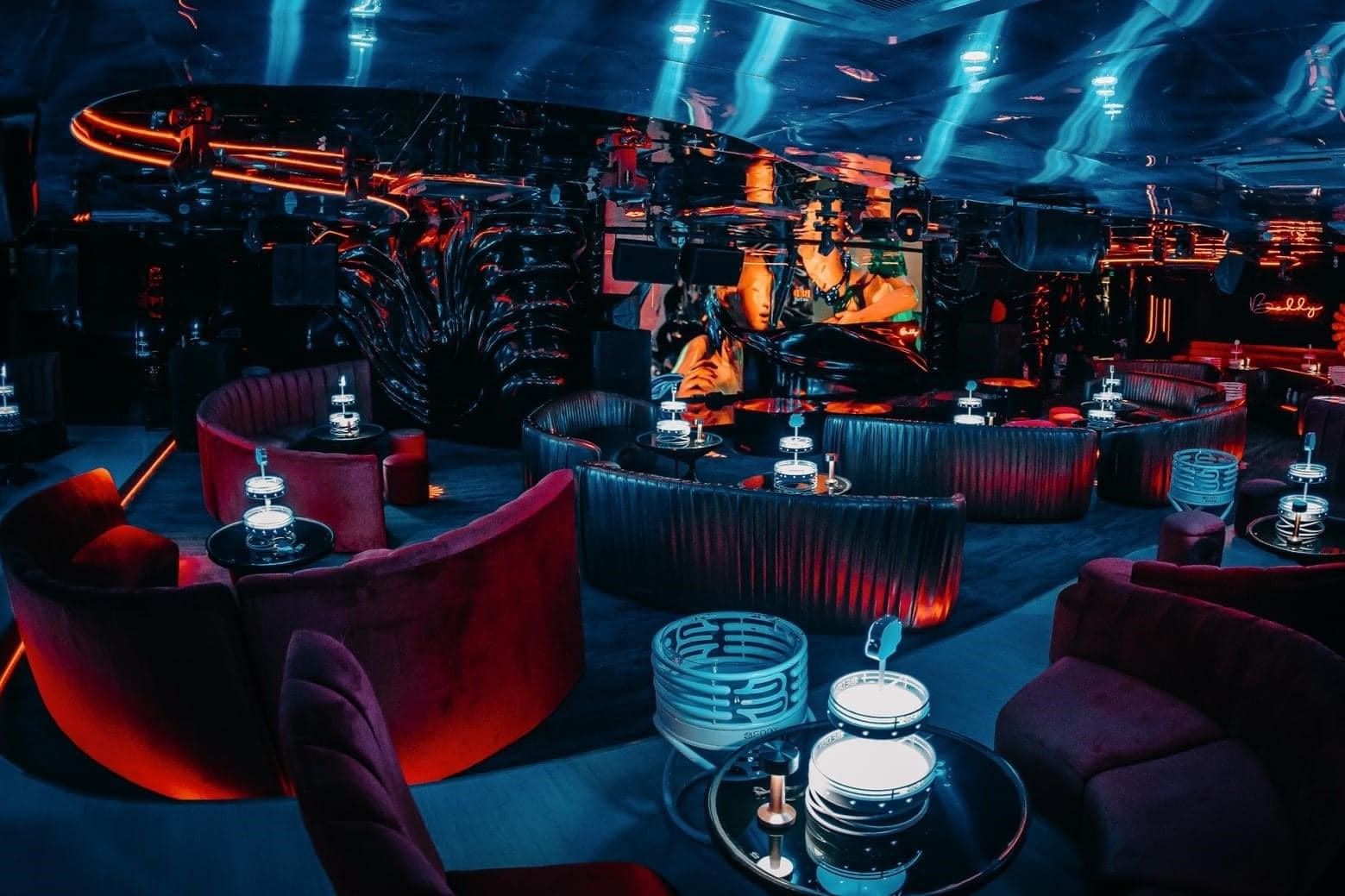 BEDDY Sky Lounge - 18 Lý Thường Kiệt