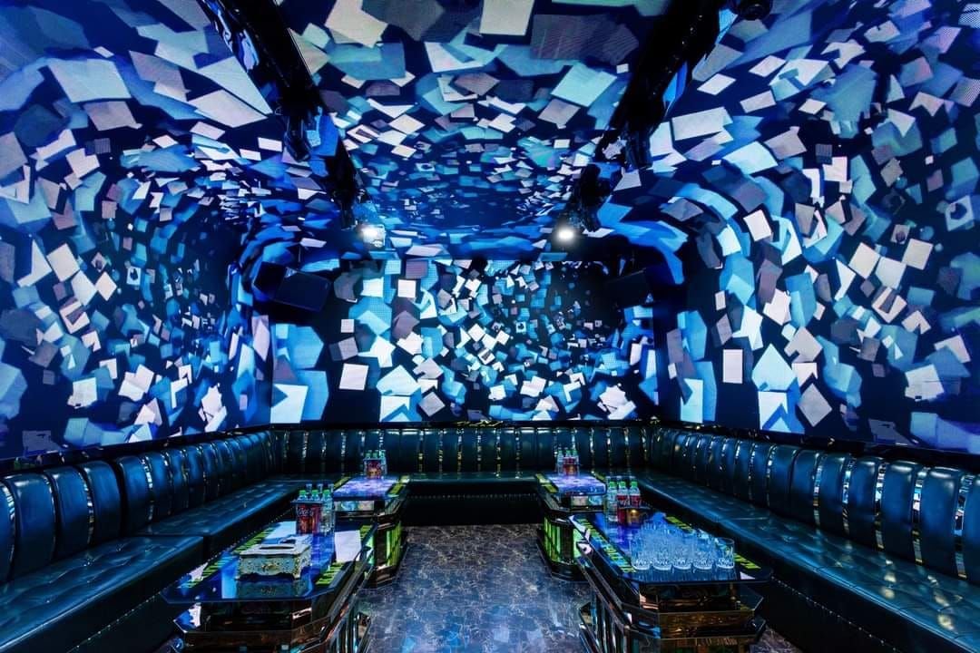 Karaoke Luxury - 66 Nguyễn Phong Sắc