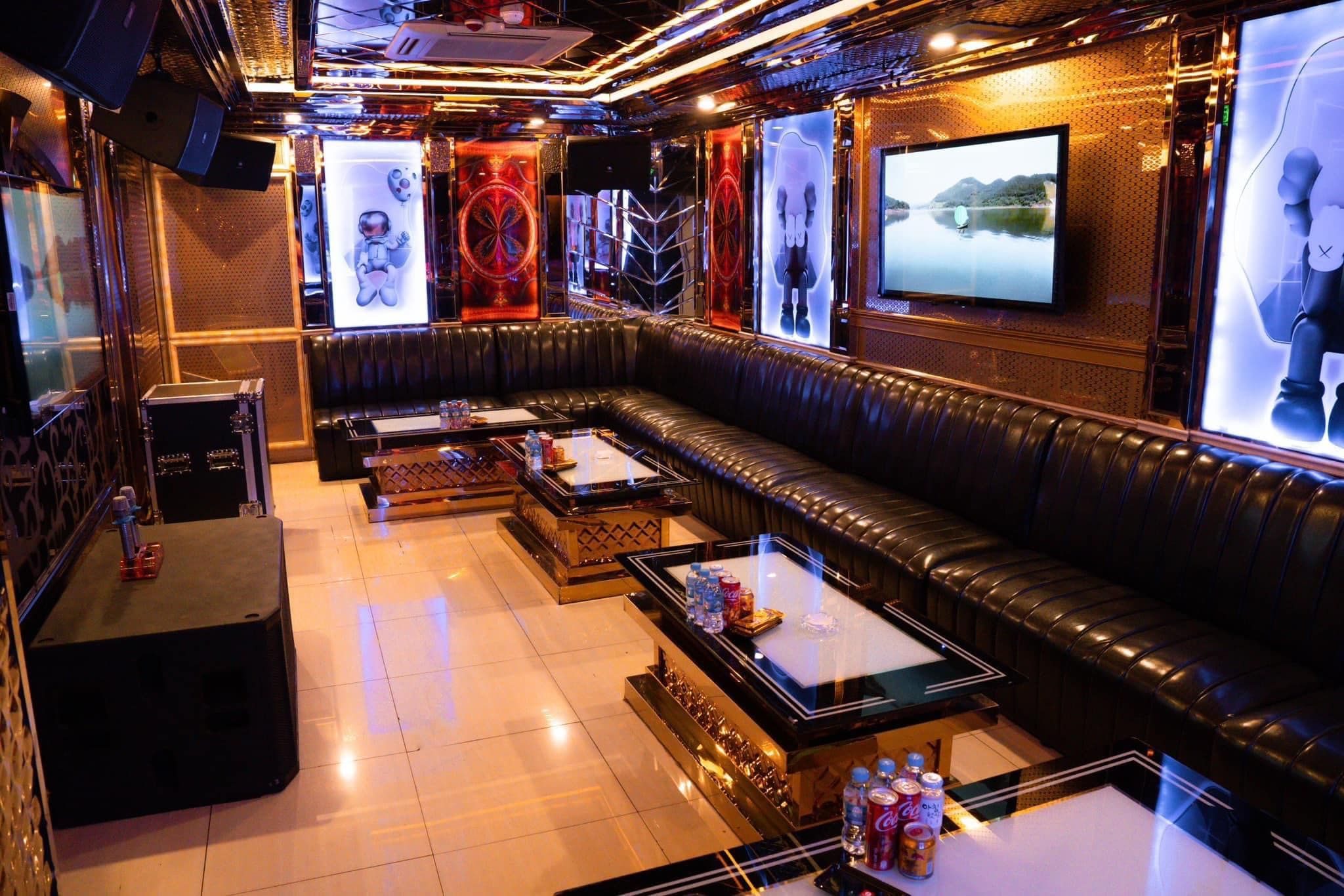 Karaoke Gold Club - 15 Nam Đồng