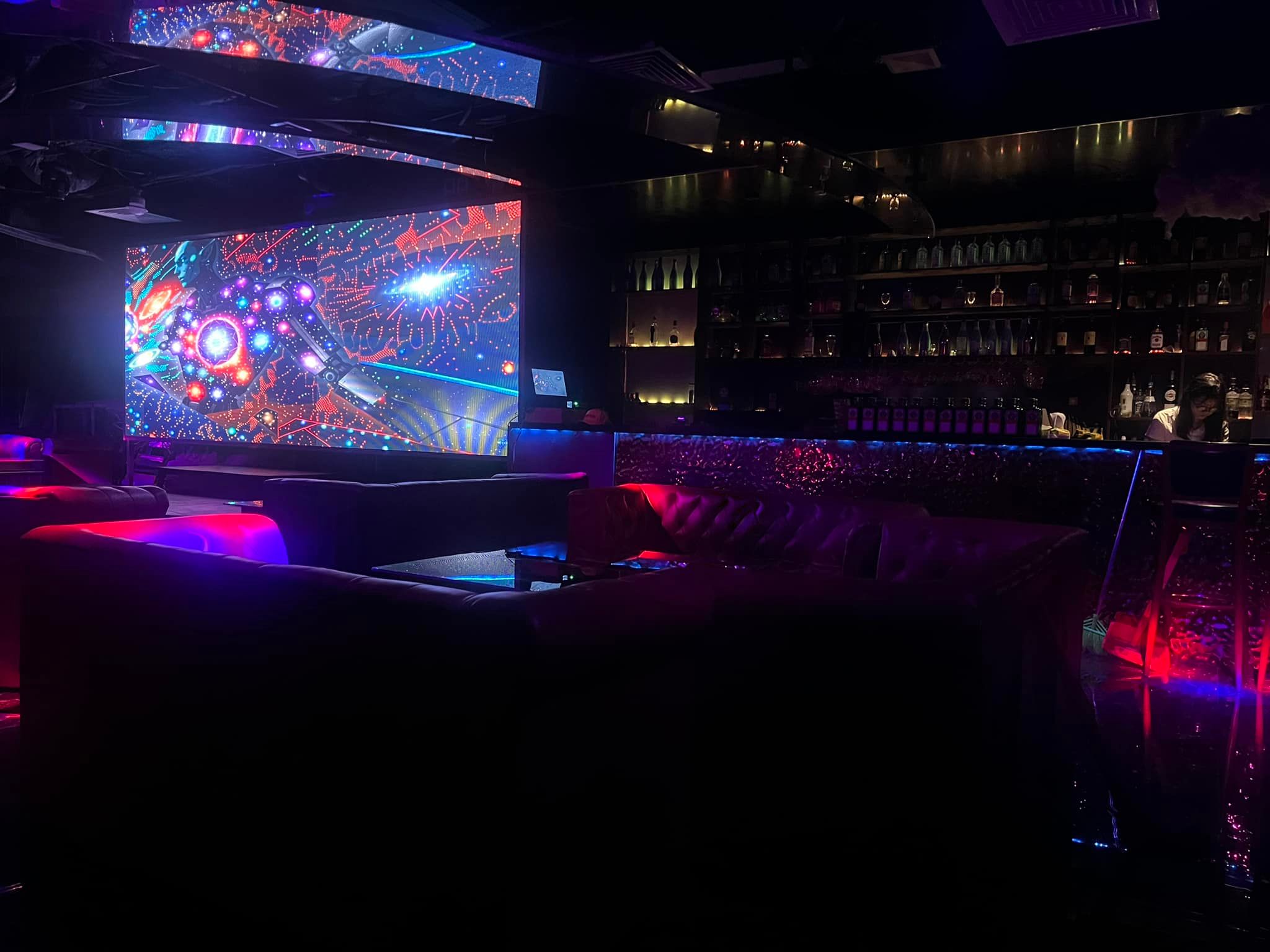 STORM Lounge - 275 Nguyễn Trãi