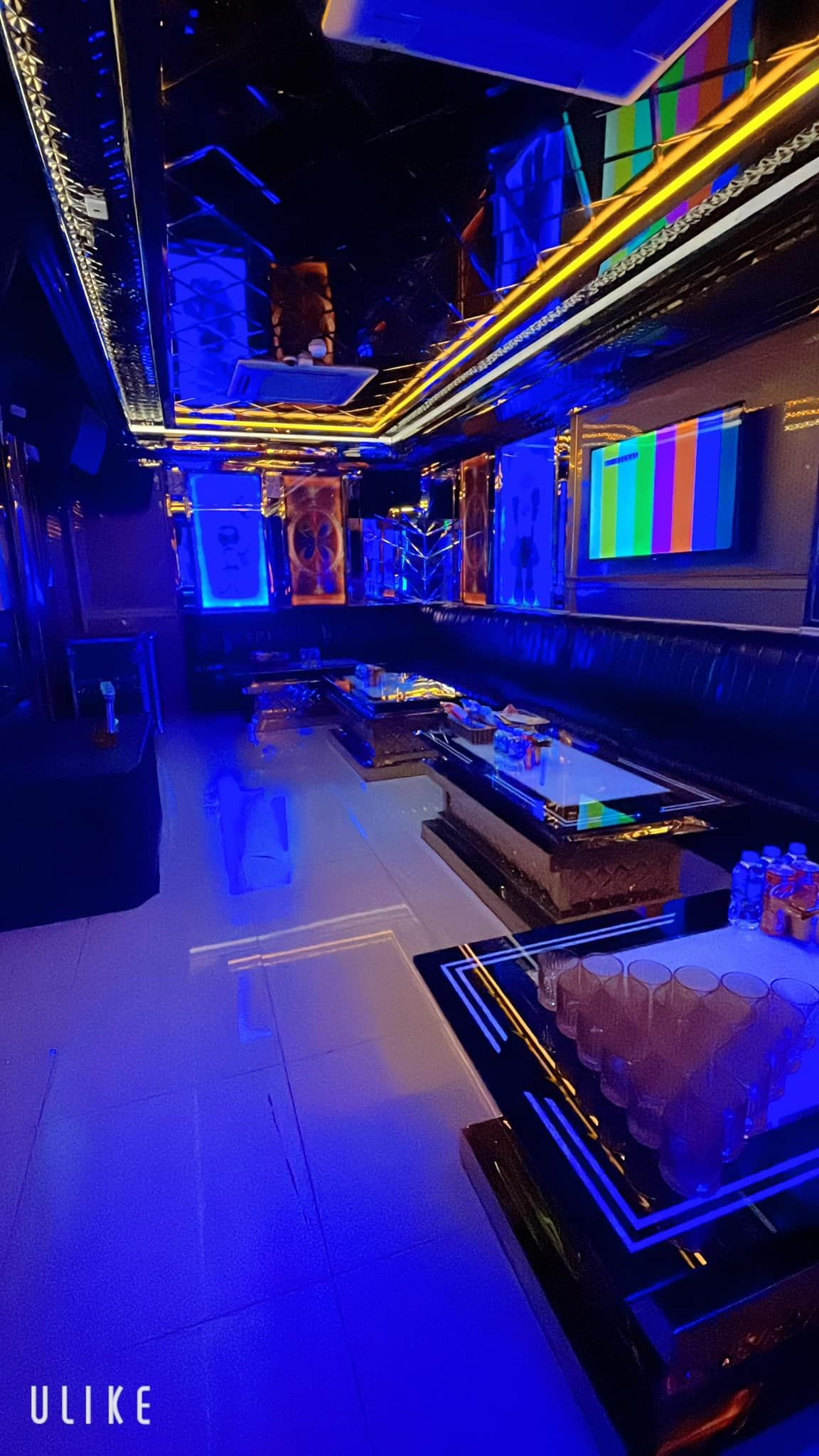 Karaoke Vương Miện - 118 Hồ Tùng Mậu