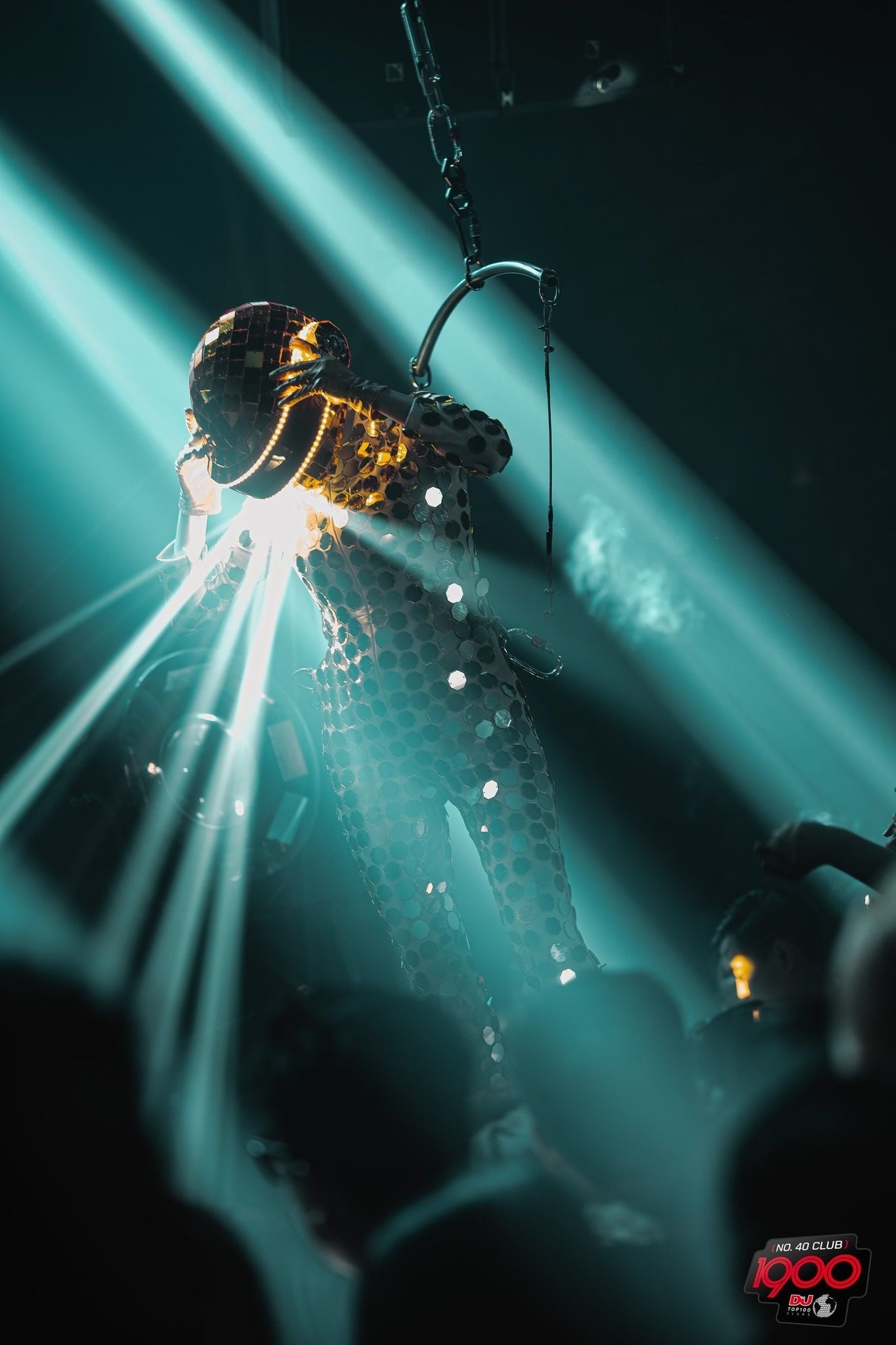 1900 - 8B Tạ Hiện