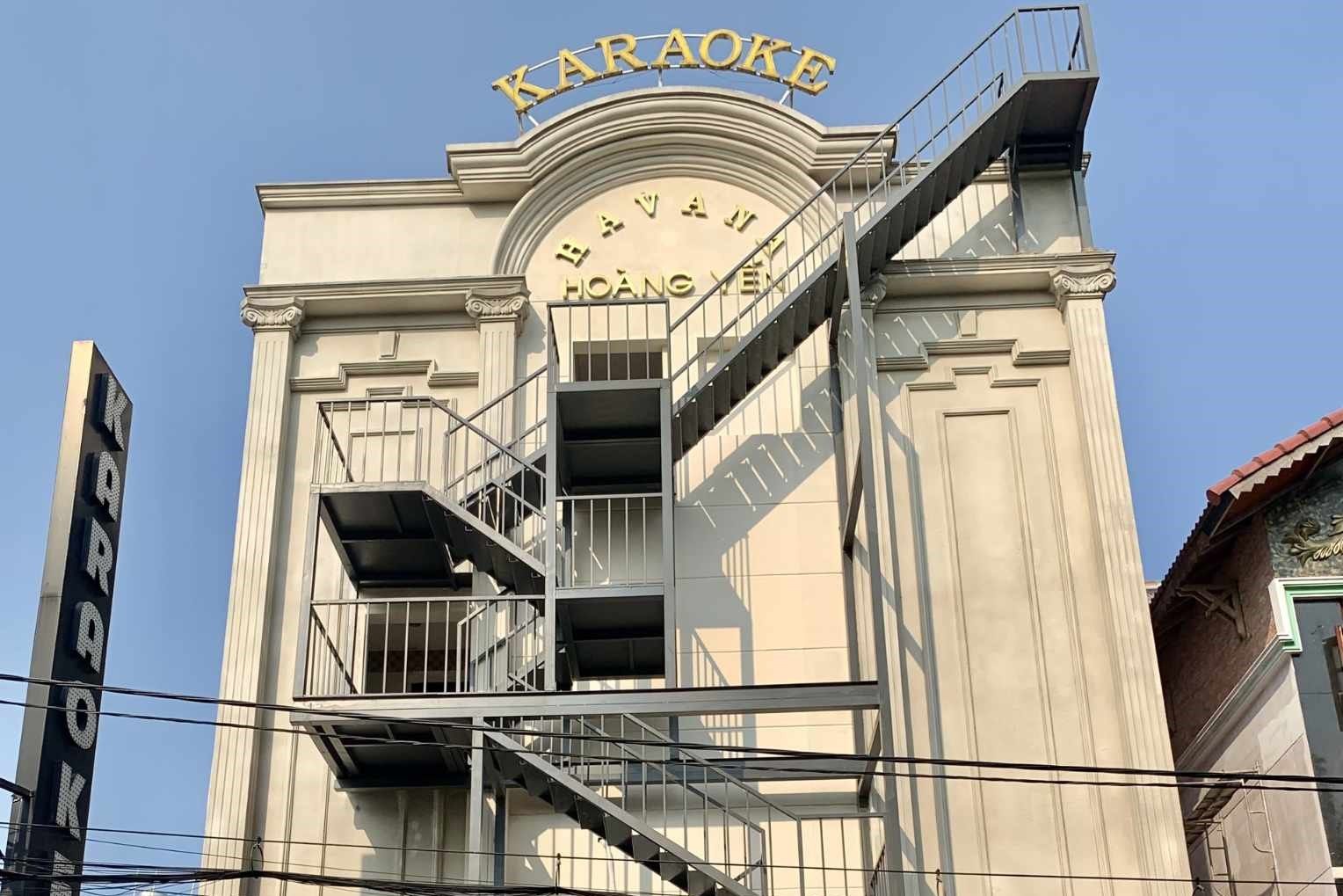 Karaoke Havana Hoàng Yến - C30-K82 Tô Ký
