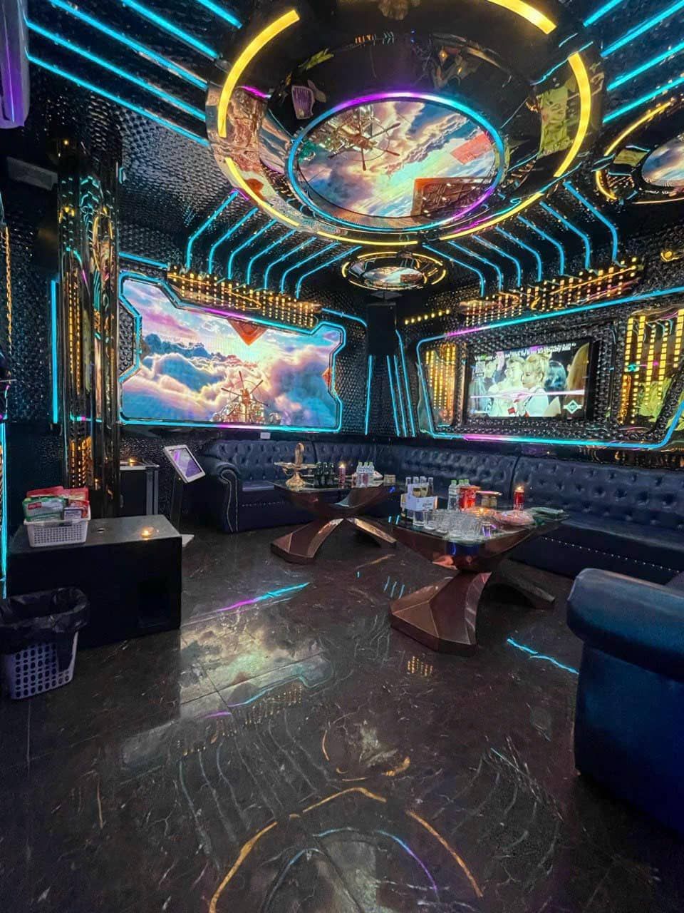 Karaoke Star World - 107 Đào Tấn