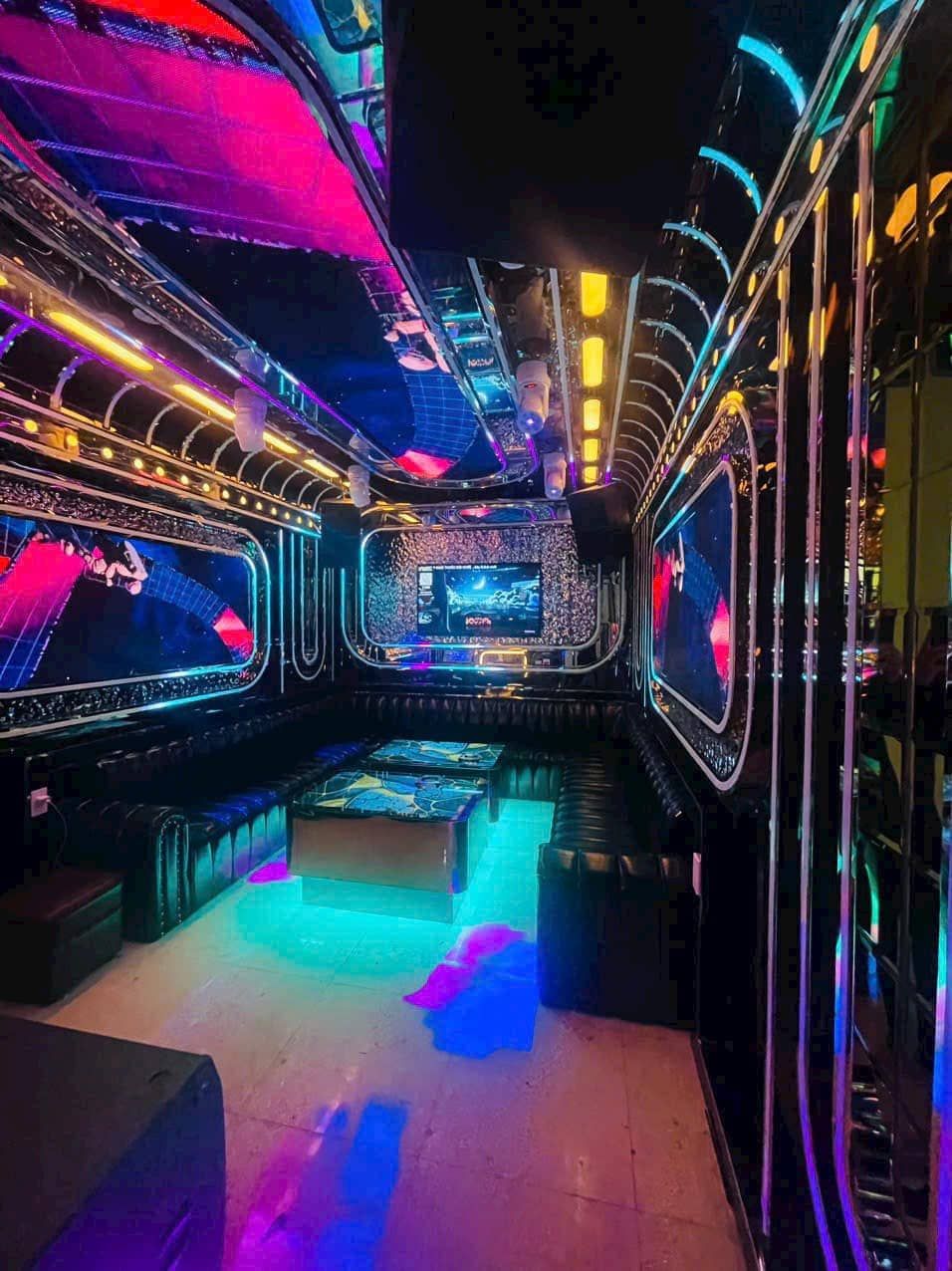 Karaoke Star World - 107 Đào Tấn