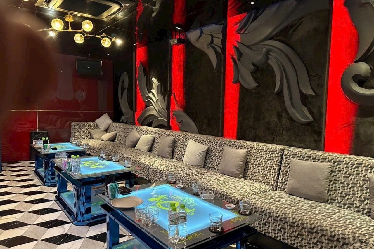 Karaoke Luxury - 21 Bùi Thị Xuân