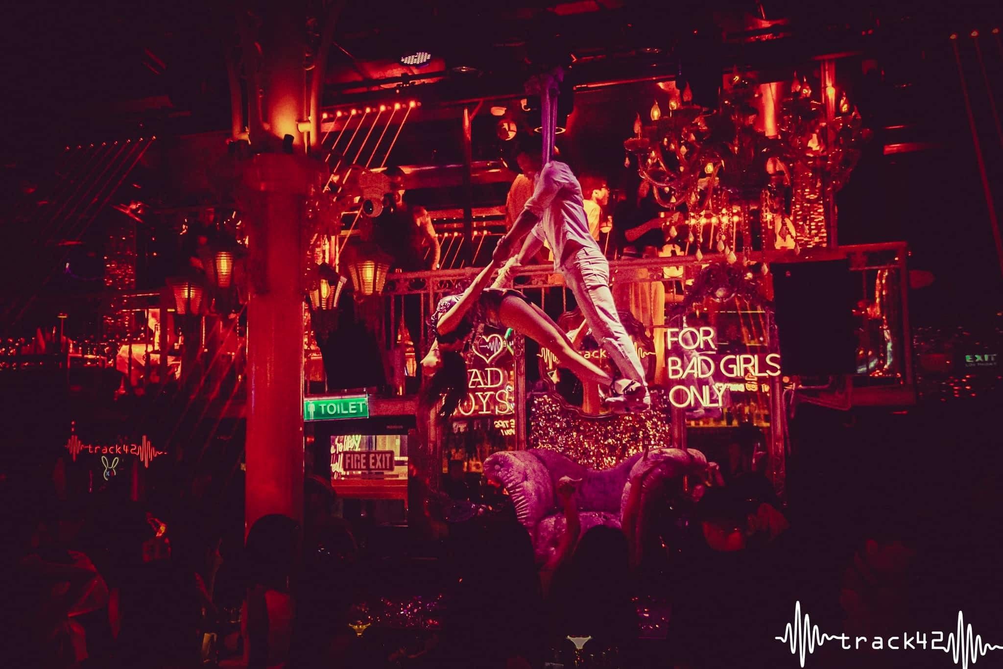 TRACK 42 - 42L Yên Phụ Lớn
