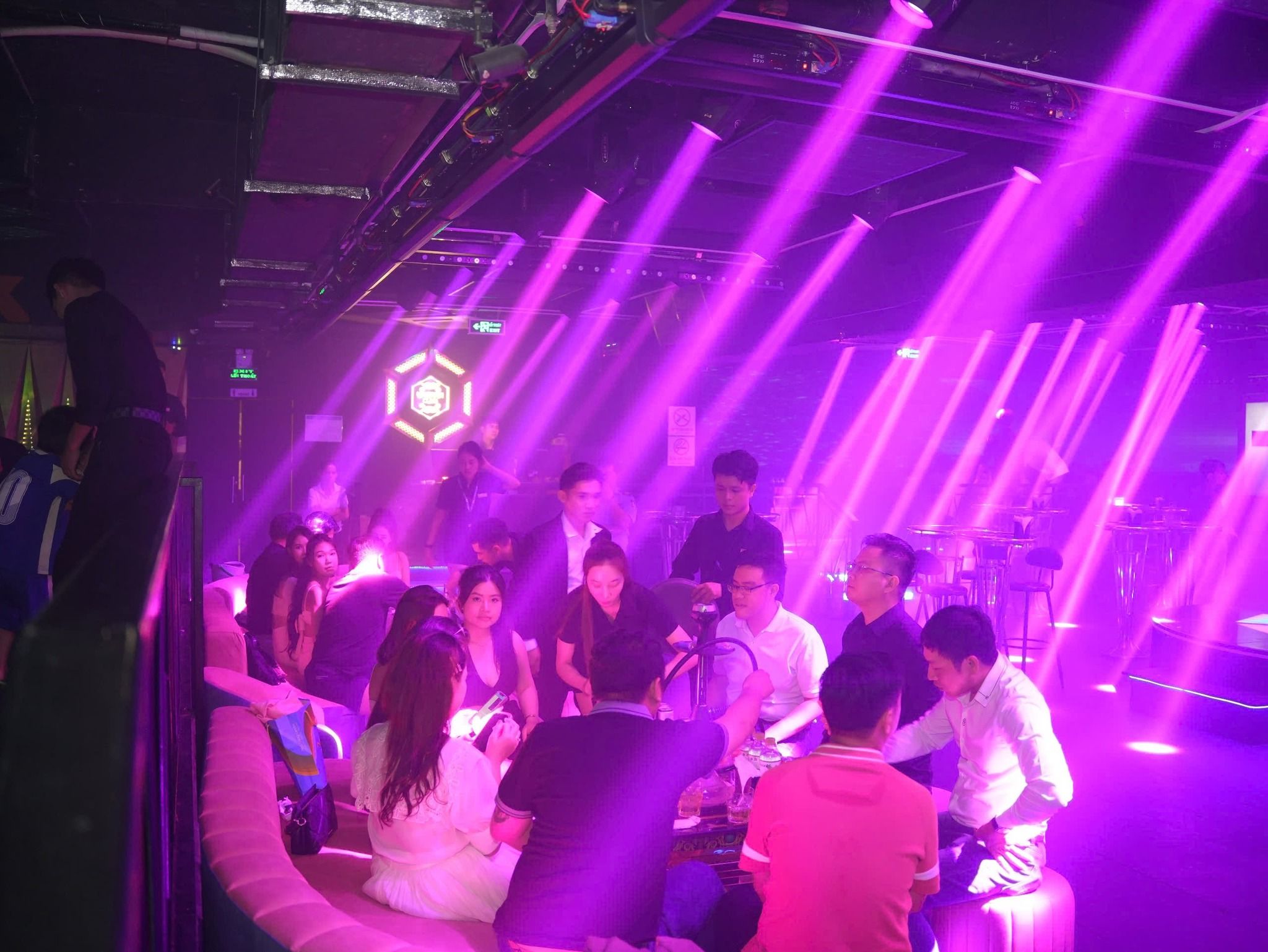 Yasaka Club - 18 Trần Phú