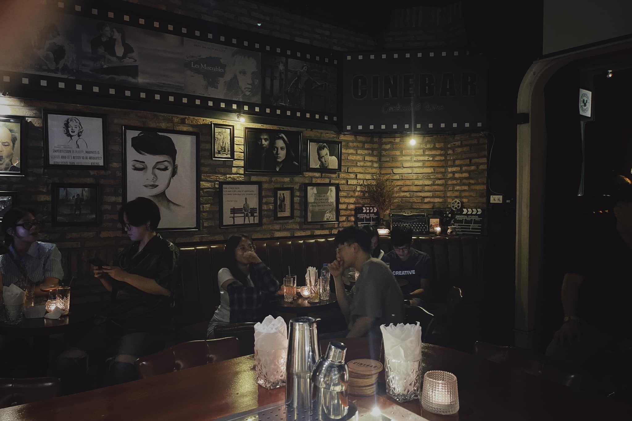 Cinebar Cocktail & Wine - 41 Hàng Bài