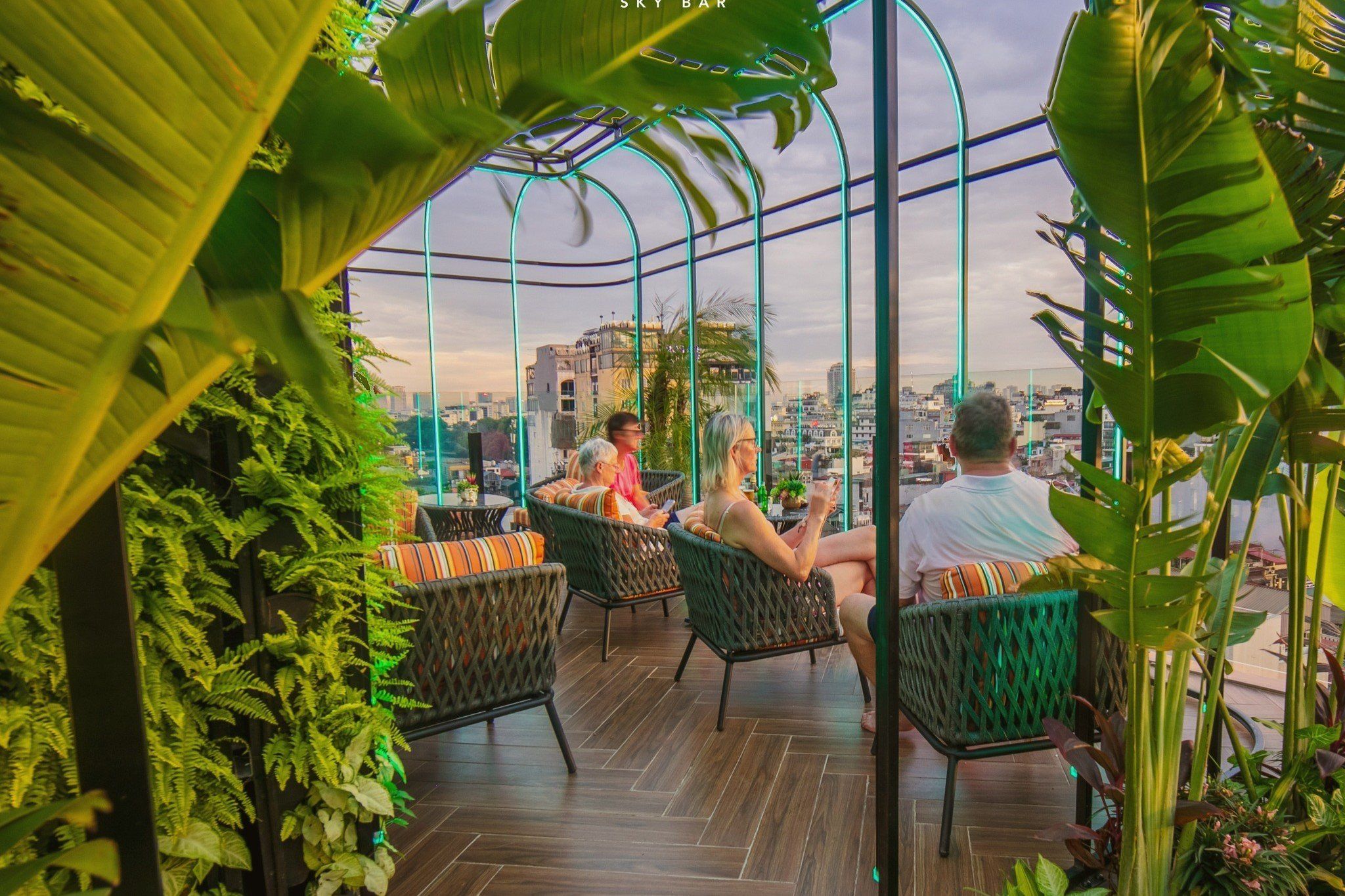 Upper Haven Sky Bar - 21 Lương Ngọc Quyến