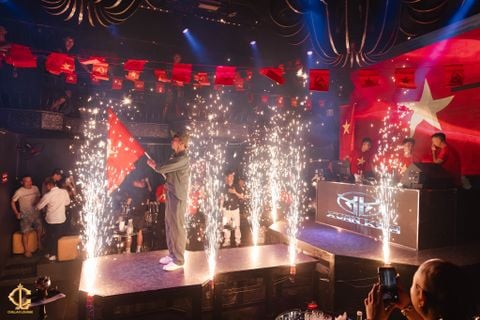 Chillax Lounge - 34 Xuân Thủy