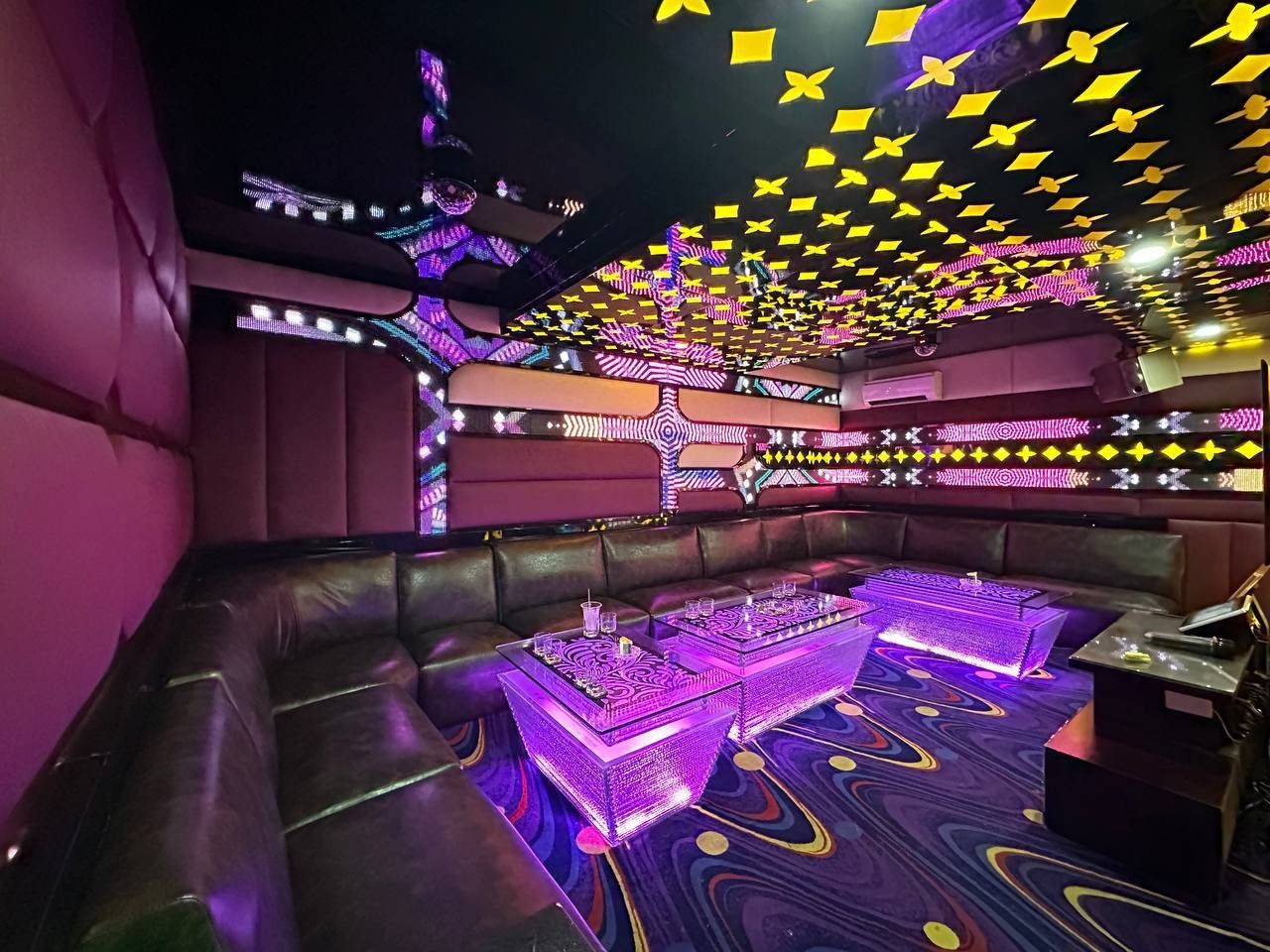 Karaoke 1127 KTV - 1127 Trần Hưng Đạo