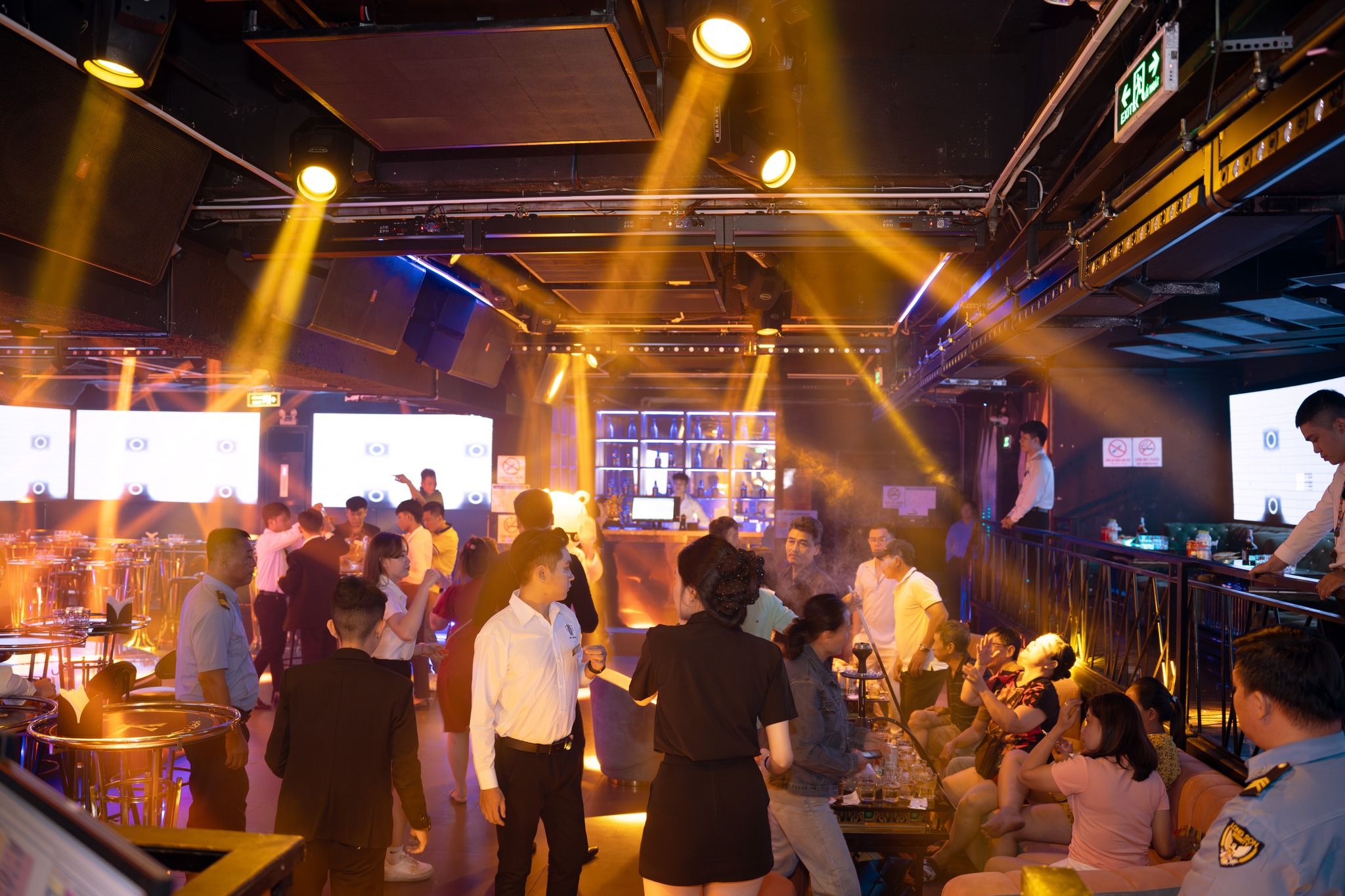 Yasaka Club - 18 Trần Phú